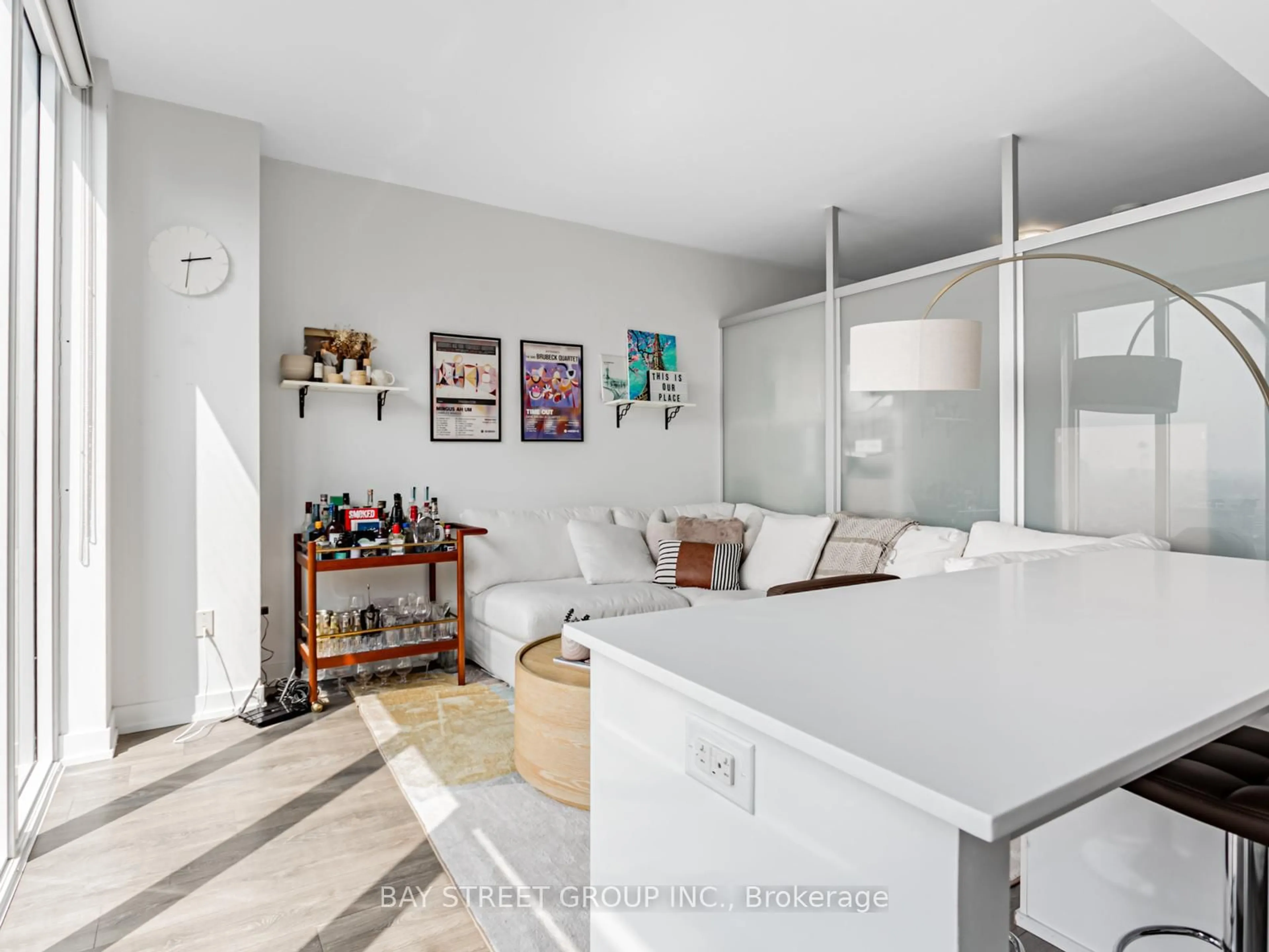 Unknown for 426 University Ave #4101, Toronto Ontario M5G 1S9