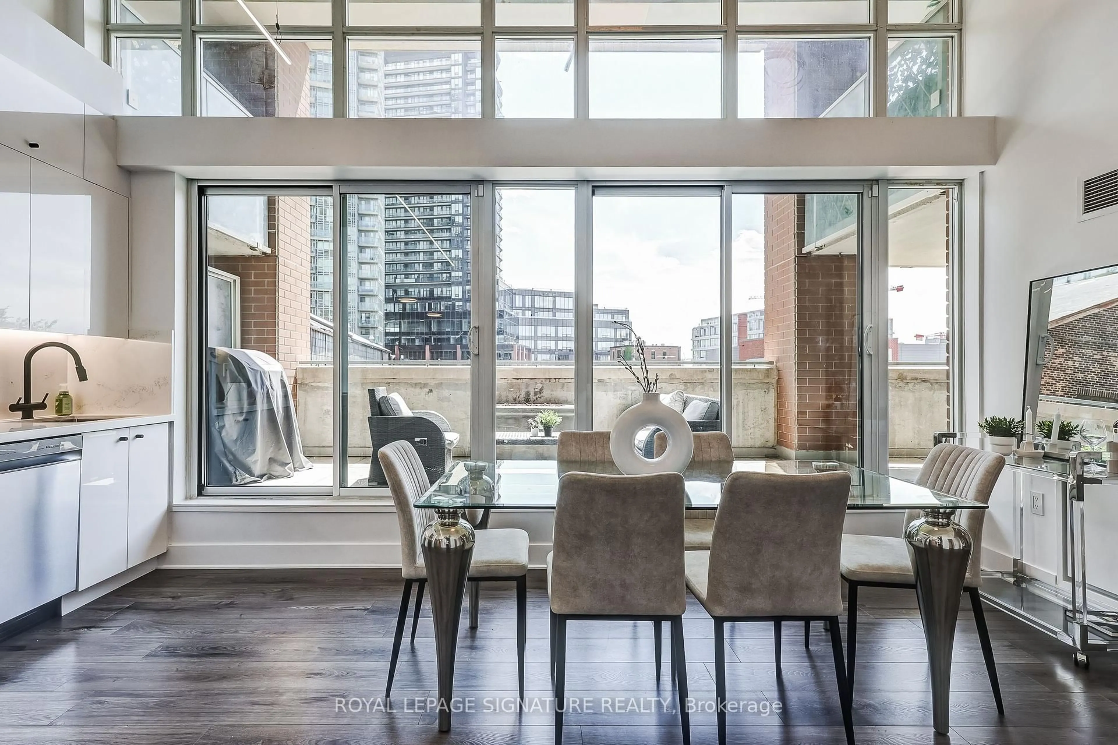 Dining room, unknown for 125 Western Battery Rd #210, Toronto Ontario M6K 3R8