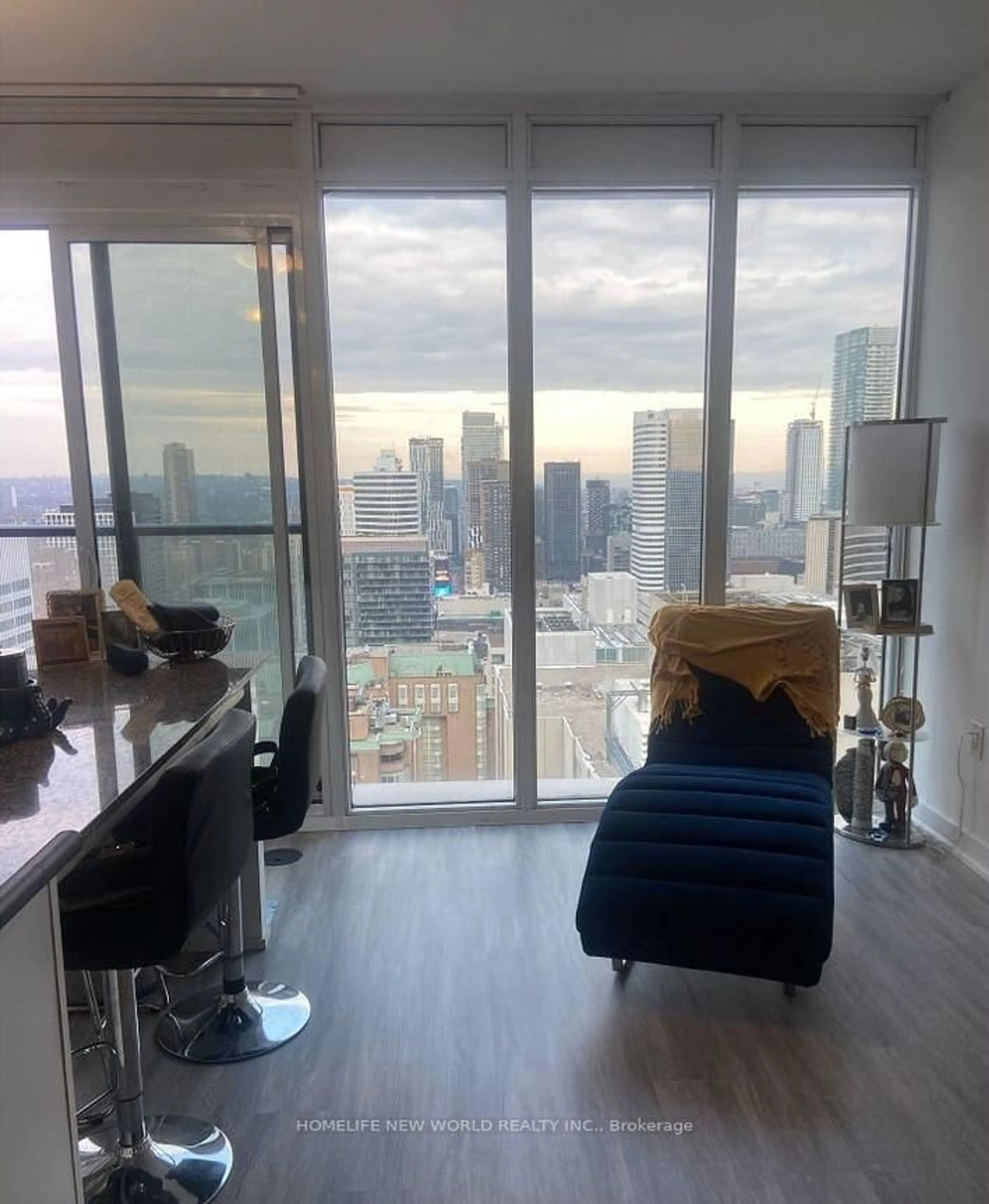 A pic of a room for 426 University Ave #3909, Toronto Ontario M5G 1S9