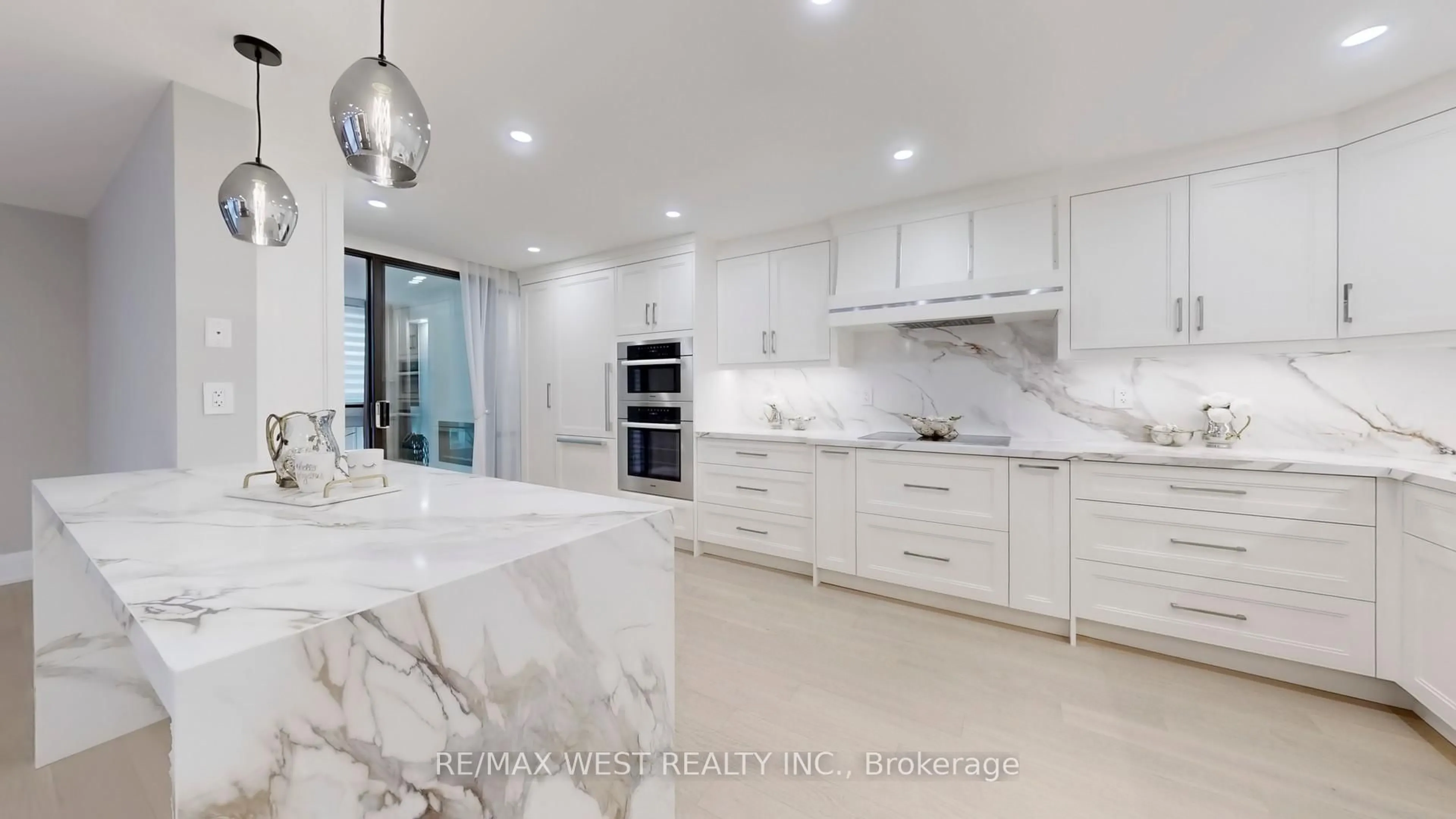 Contemporary kitchen, ceramic/tile floor for 240 Heath St #801, Toronto Ontario M5P 3L5