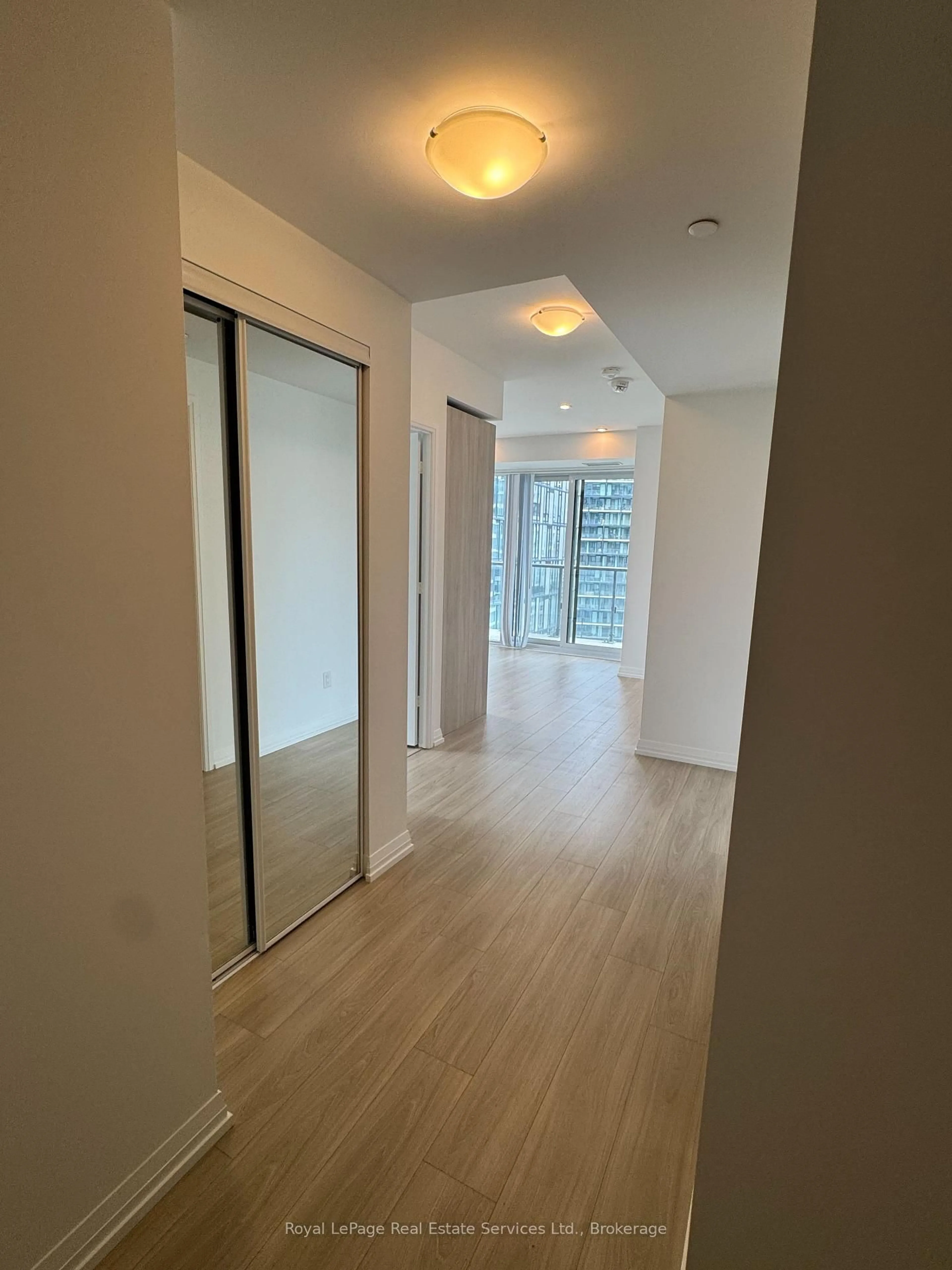 A pic of a room for 28 Widmer St #2725, Toronto Ontario M5V 0T2