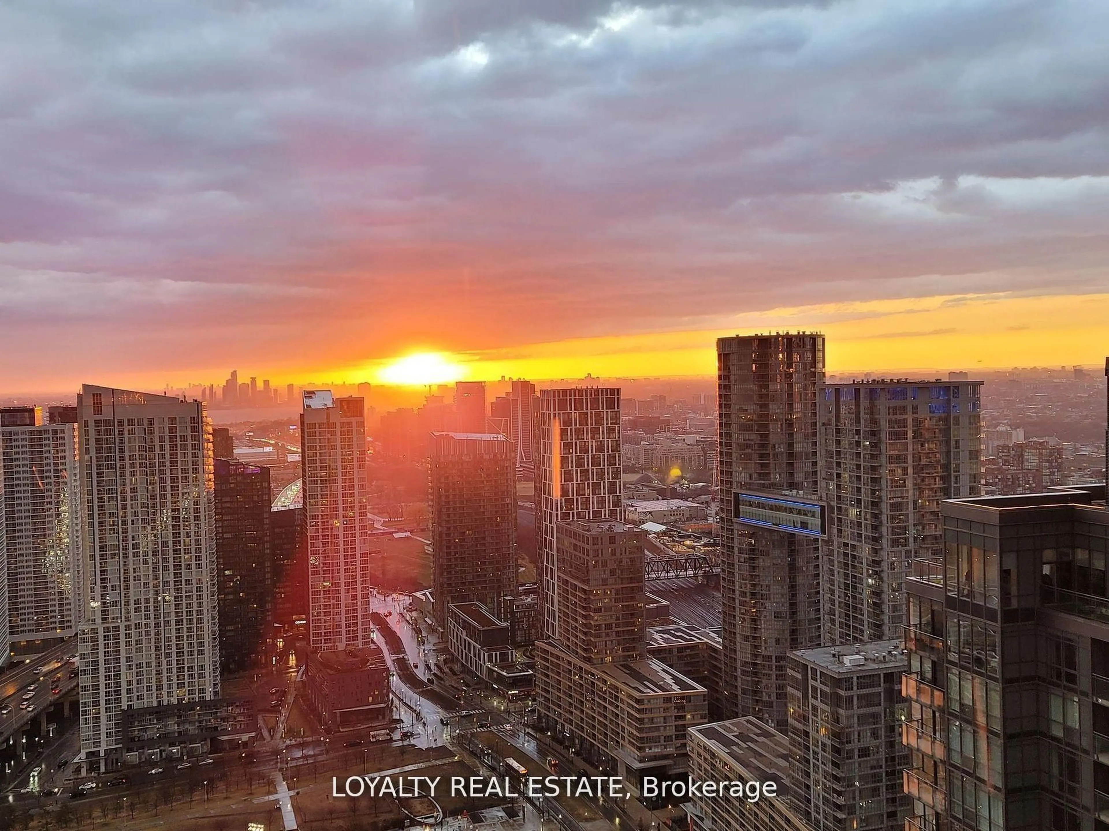 A pic from outside/outdoor area/front of a property/back of a property/a pic from drone, city buildings view from balcony for 11 Brunel Crt #5203, Toronto Ontario M5V 3Y3