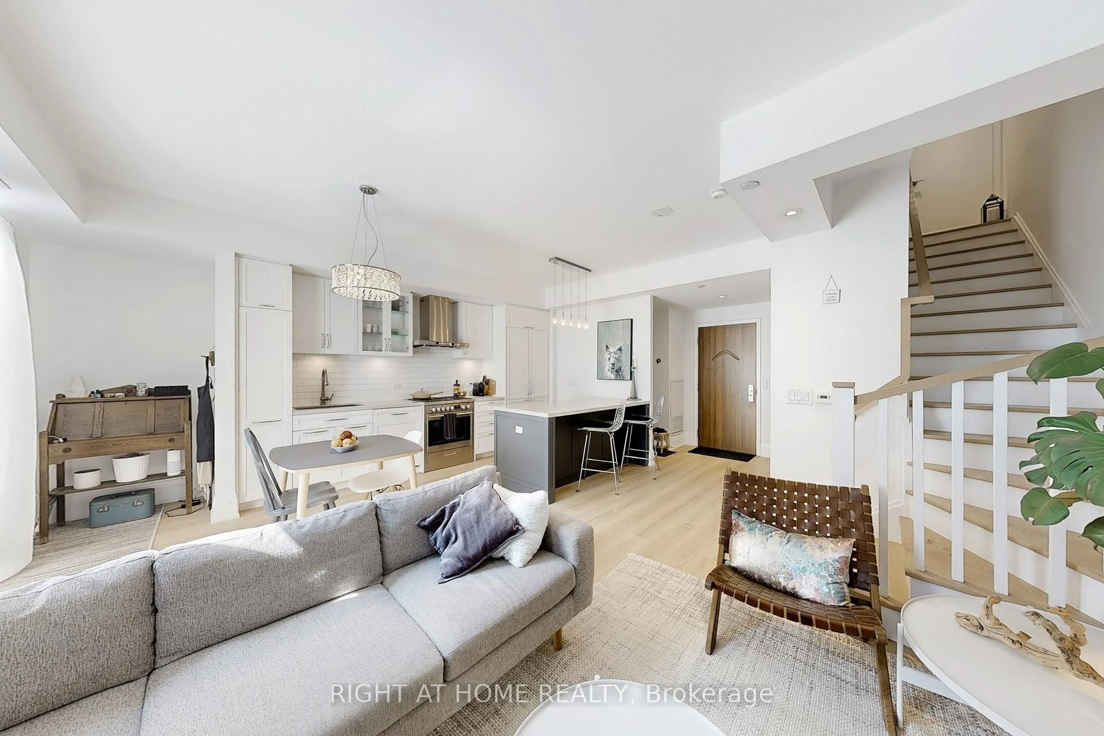Open concept kitchen, unknown for 25 Malcolm Rd #TH-112, Toronto Ontario M4G 0C1