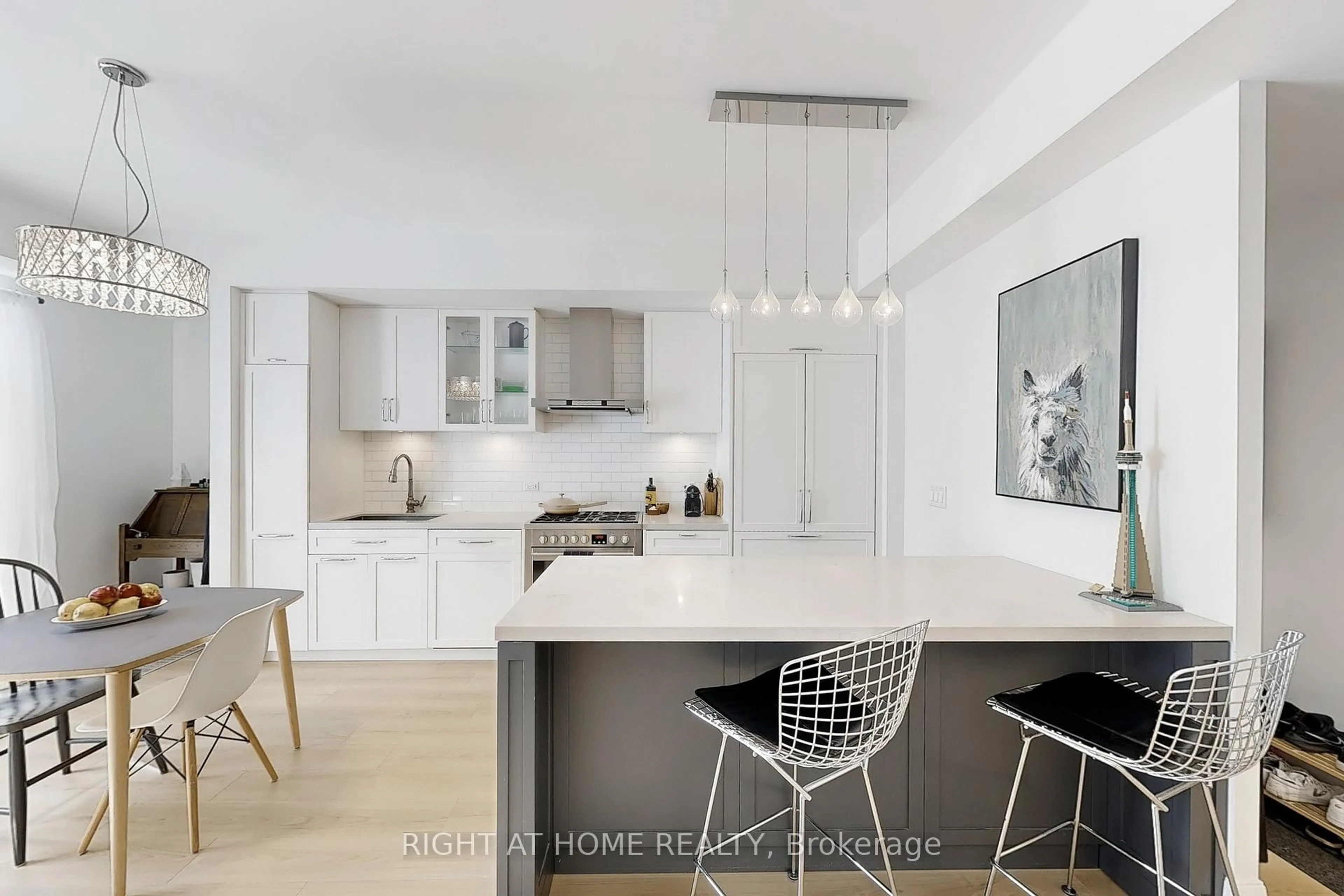 Open concept kitchen, unknown for 25 Malcolm Rd #TH-112, Toronto Ontario M4G 0C1