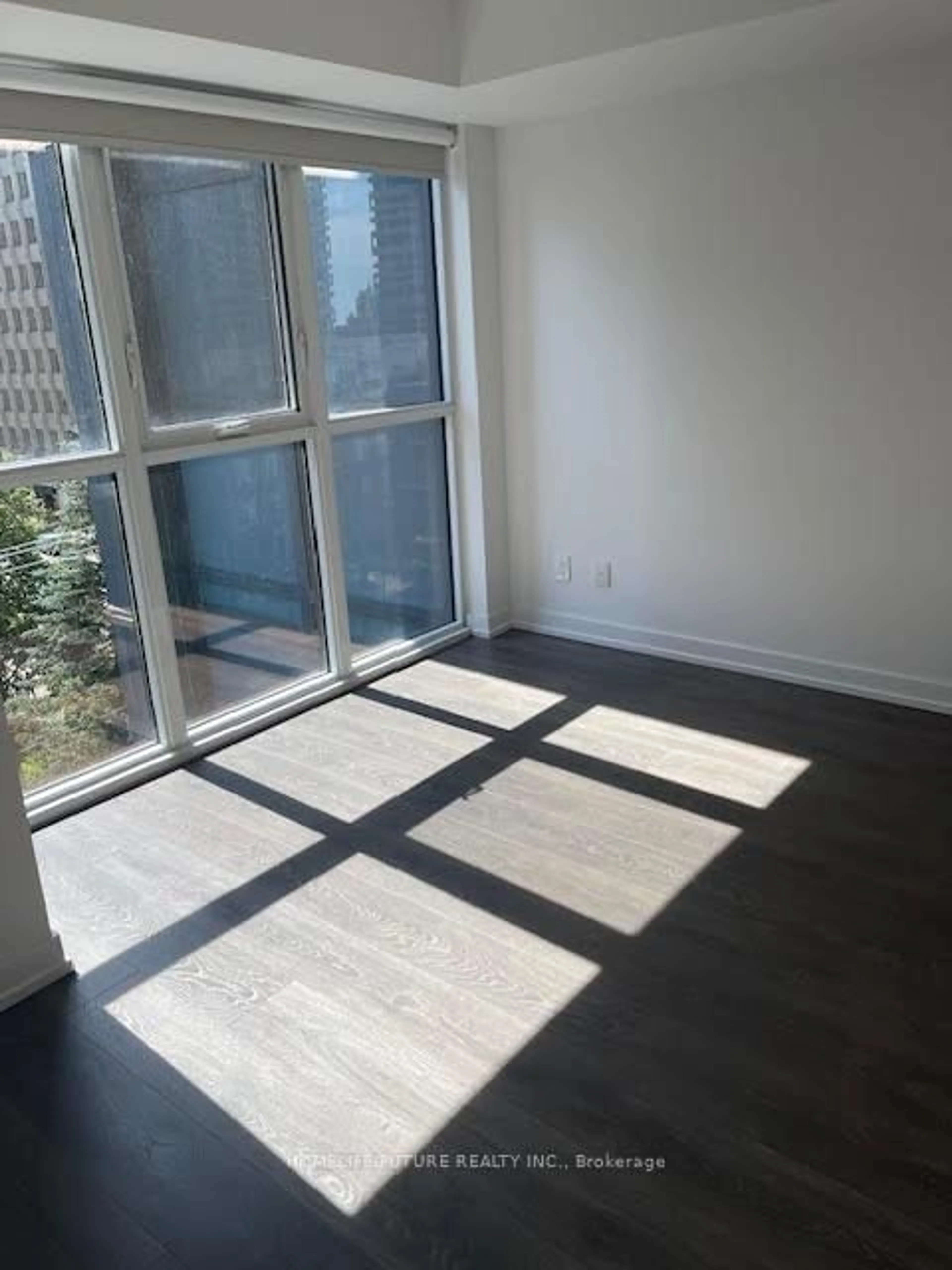 A pic of a room for 125 Redpath Ave #510, Toronto Ontario M4P 1J5