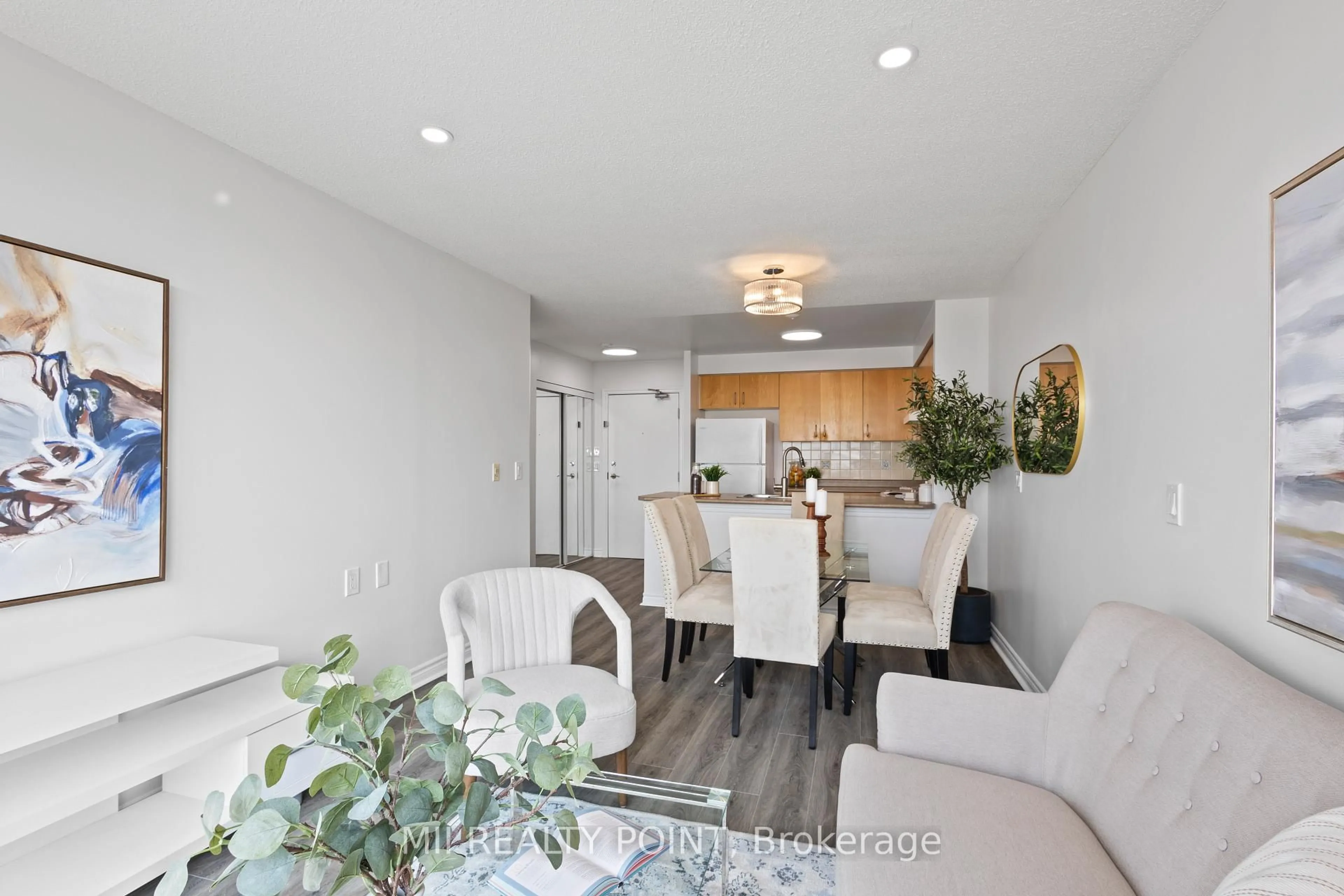 Unknown for 1030 Sheppard Ave #908, Toronto Ontario M3H 6C1