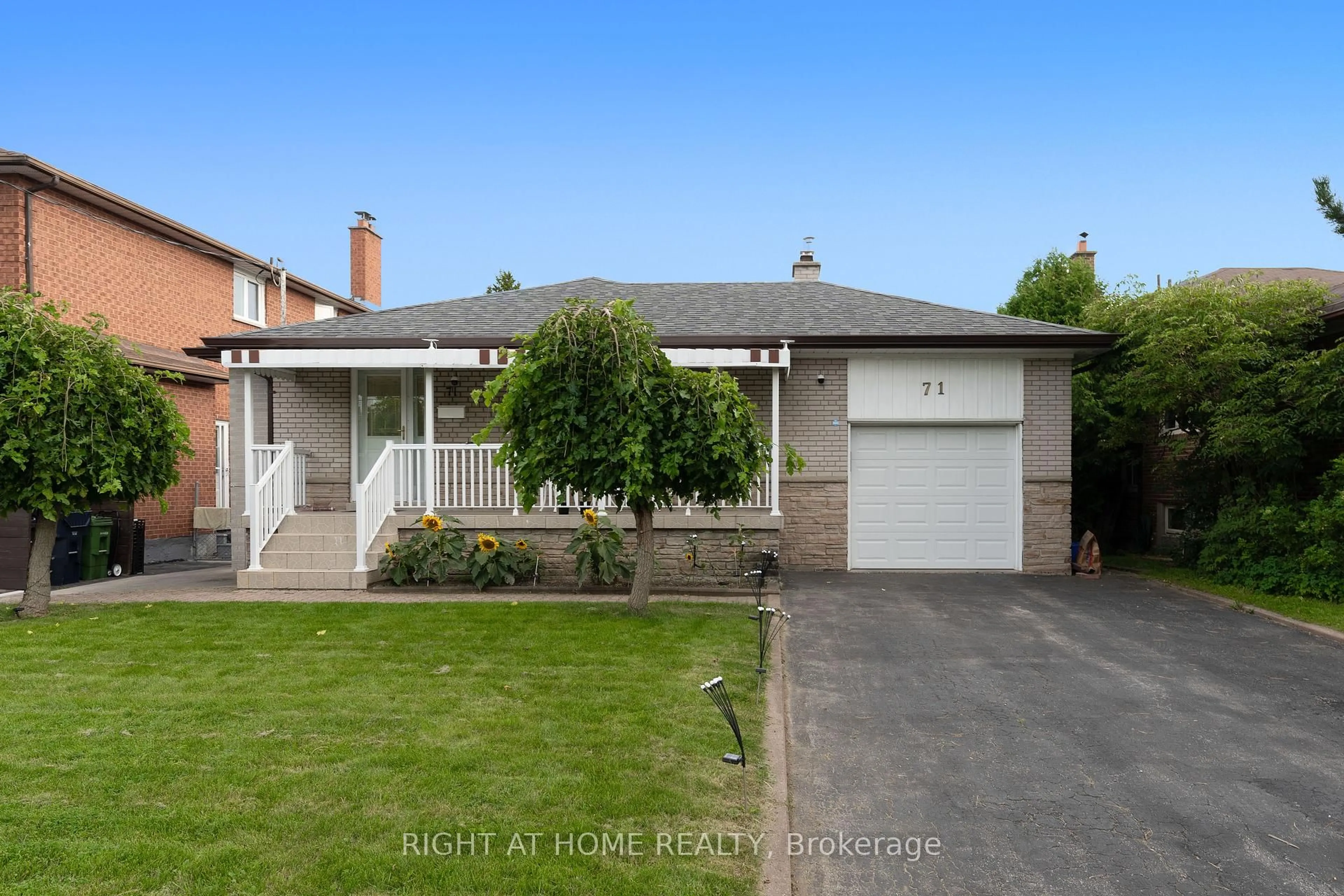 Unknown for 71 pleasant view Dr, Toronto Ontario M2J 3R2