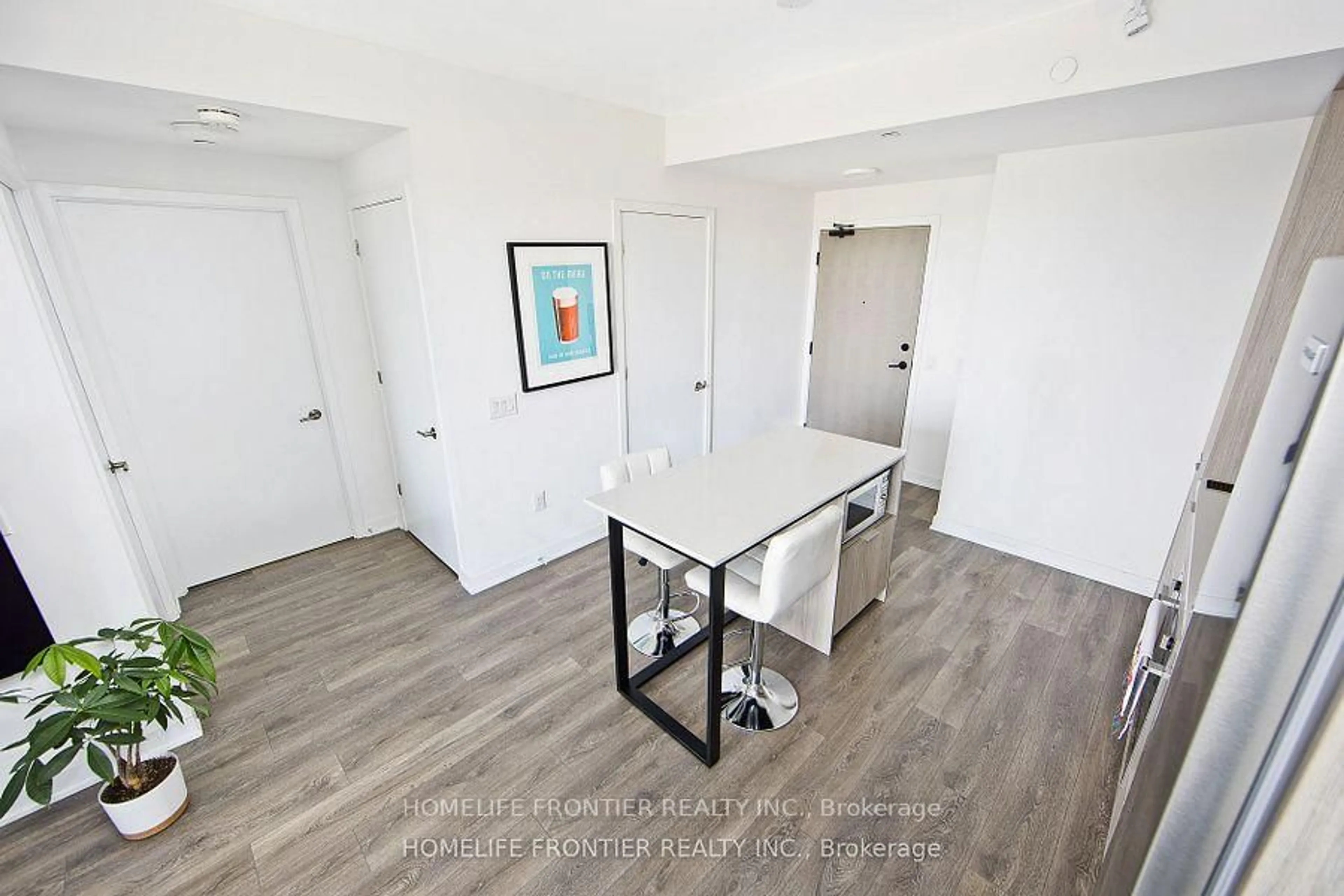 A pic of a room for 130 River St #911, Toronto Ontario M5A 0R8
