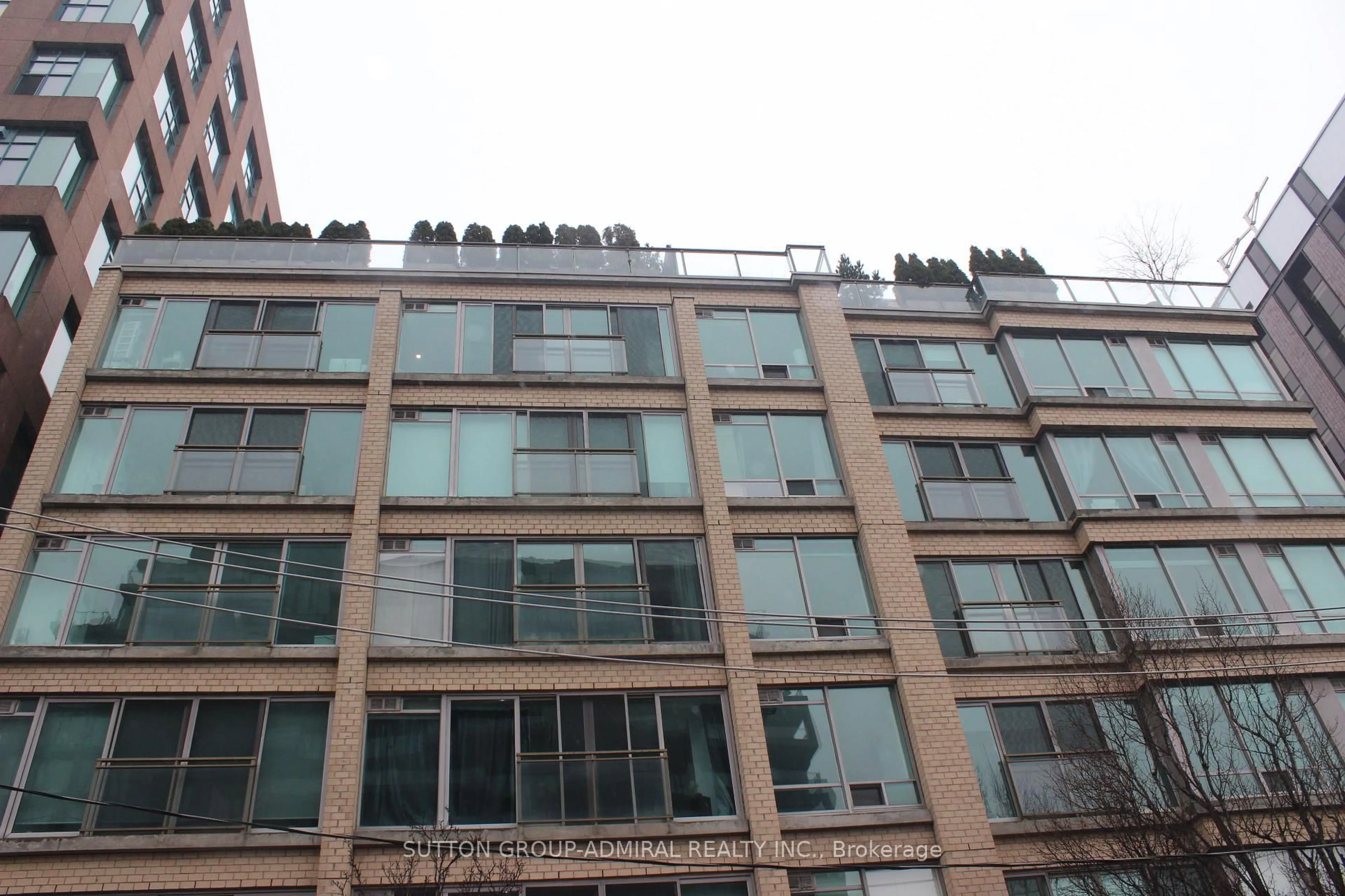 Balcony in the apartment, building for 50 Camden St #408, Toronto Ontario M5V 3N1