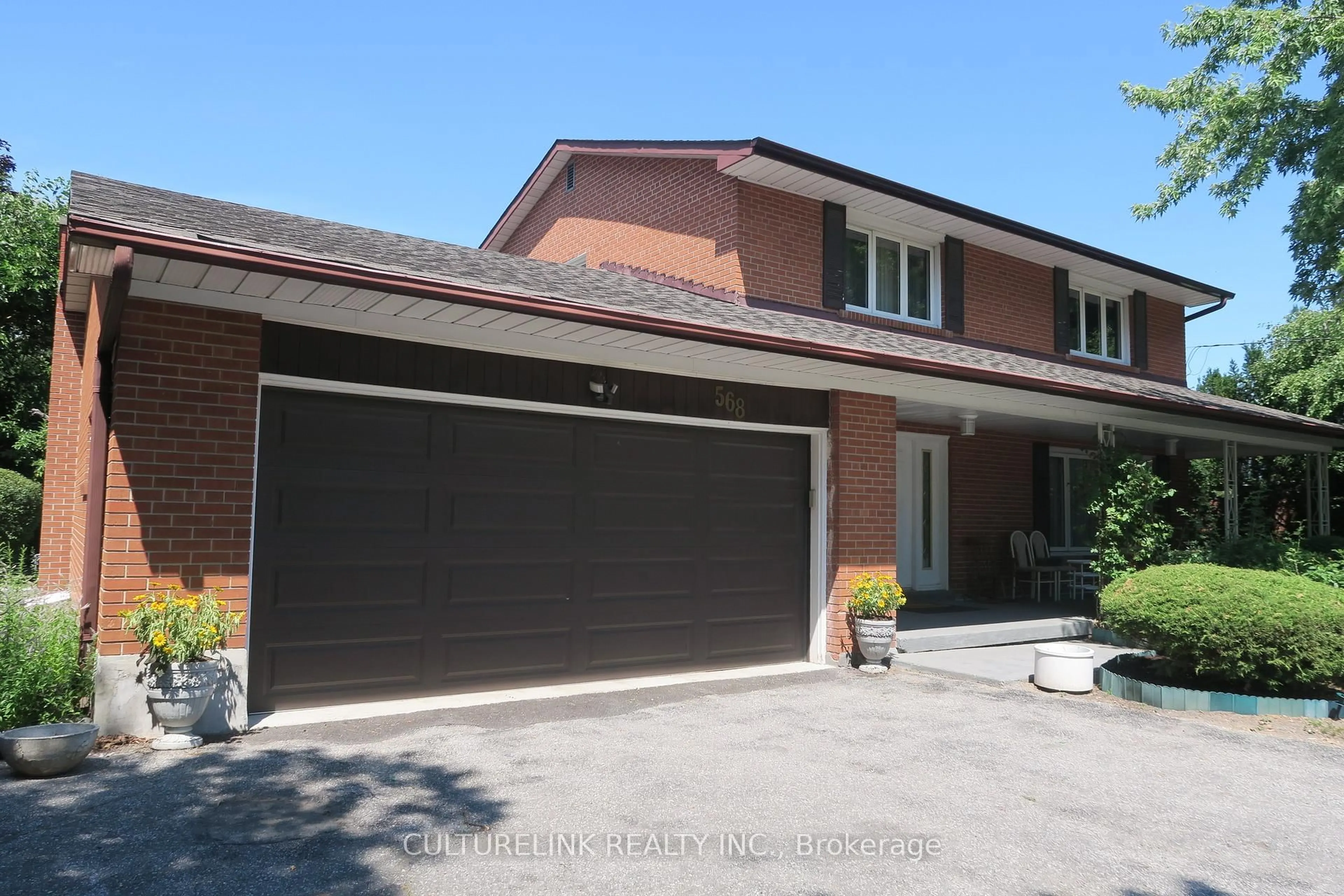 Home with brick exterior material, street for 568 Cummer Ave, Toronto Ontario M2K 2M4