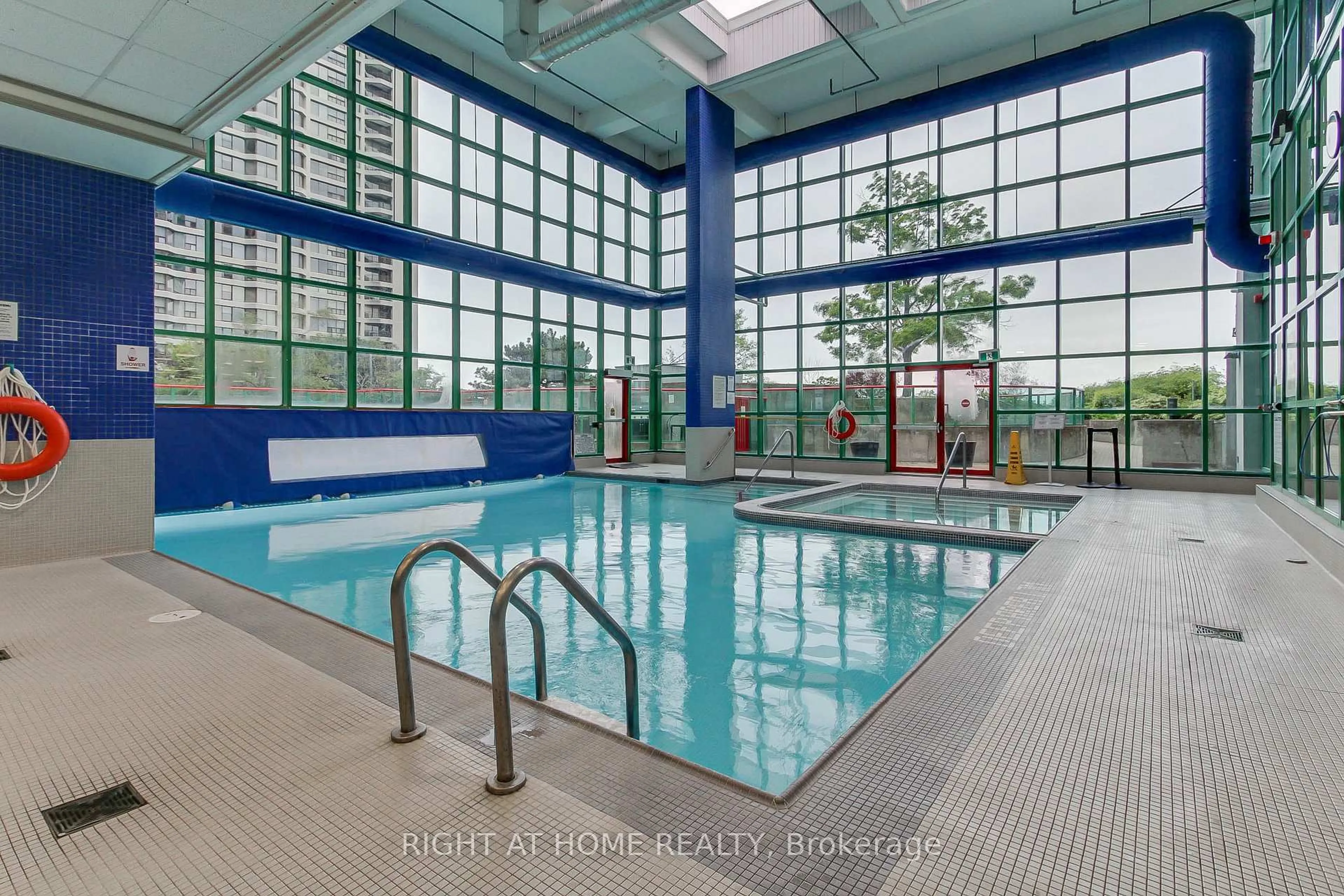 Pool for 77 Harbour Sq #504, Toronto Ontario M5J 2S2