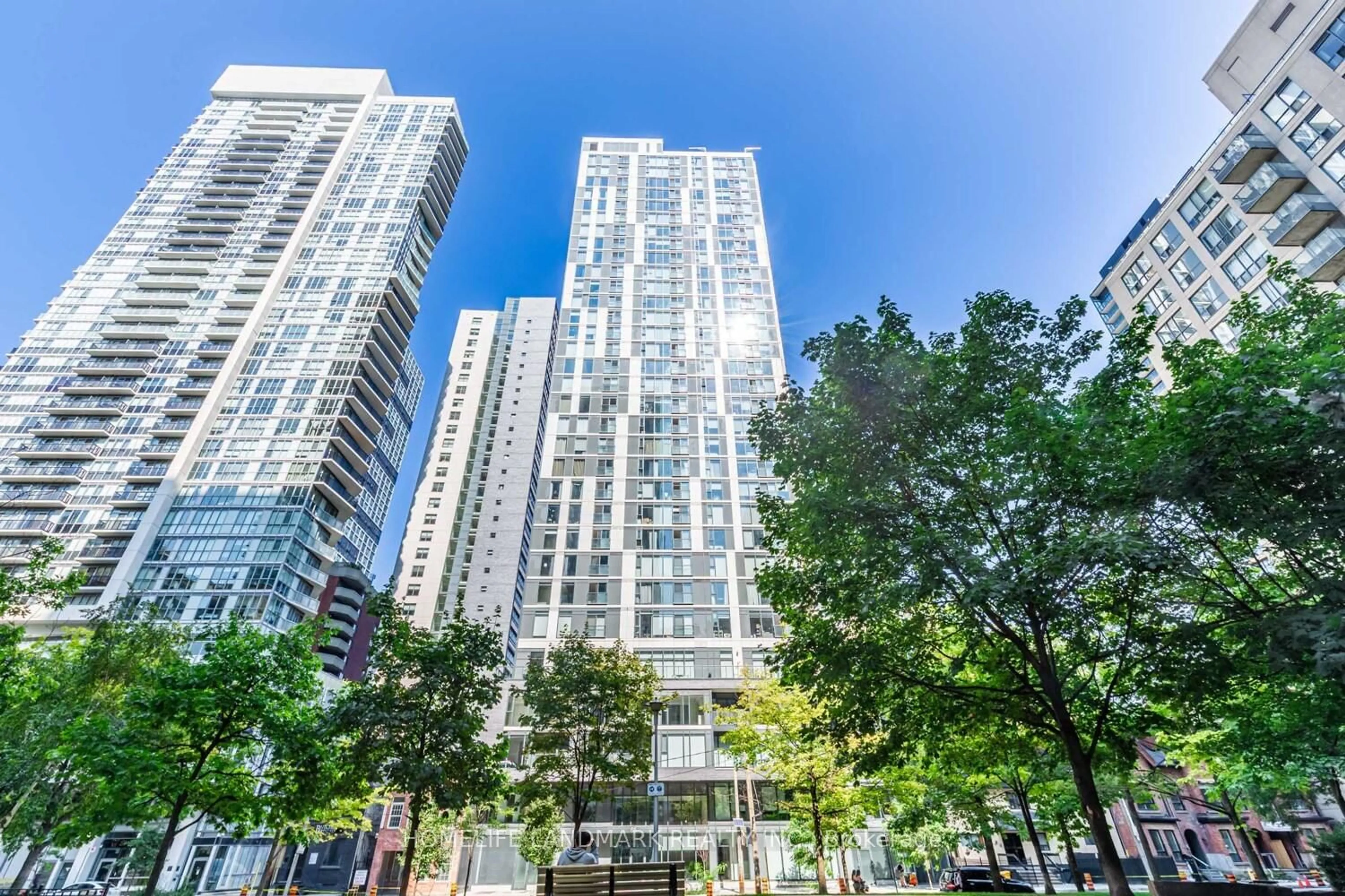 Patio, unknown for 65 Mutual St #2501, Toronto Ontario M5B 2A9