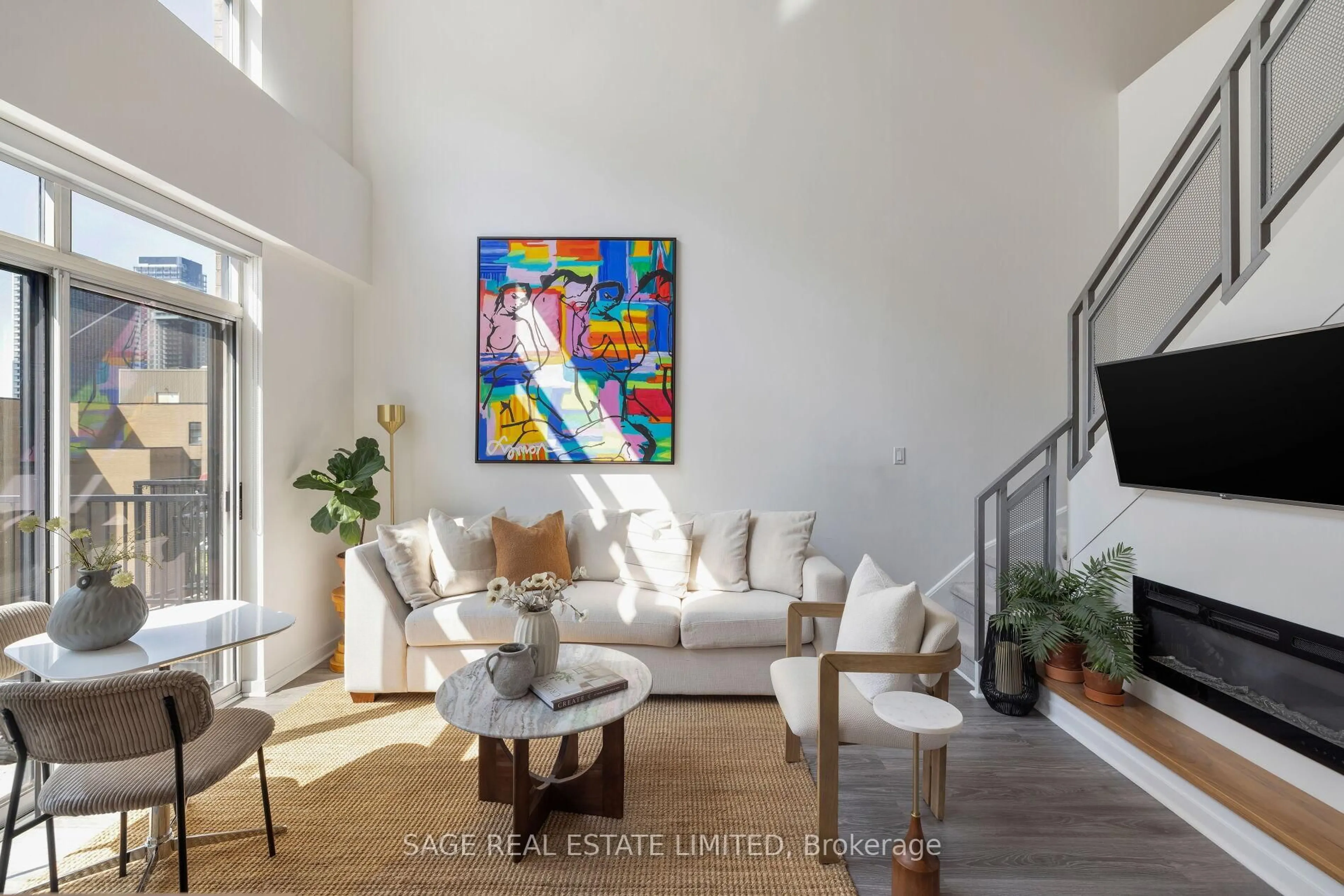 Living room with furniture, unknown for 800 King St #811, Toronto Ontario M5V 3M7