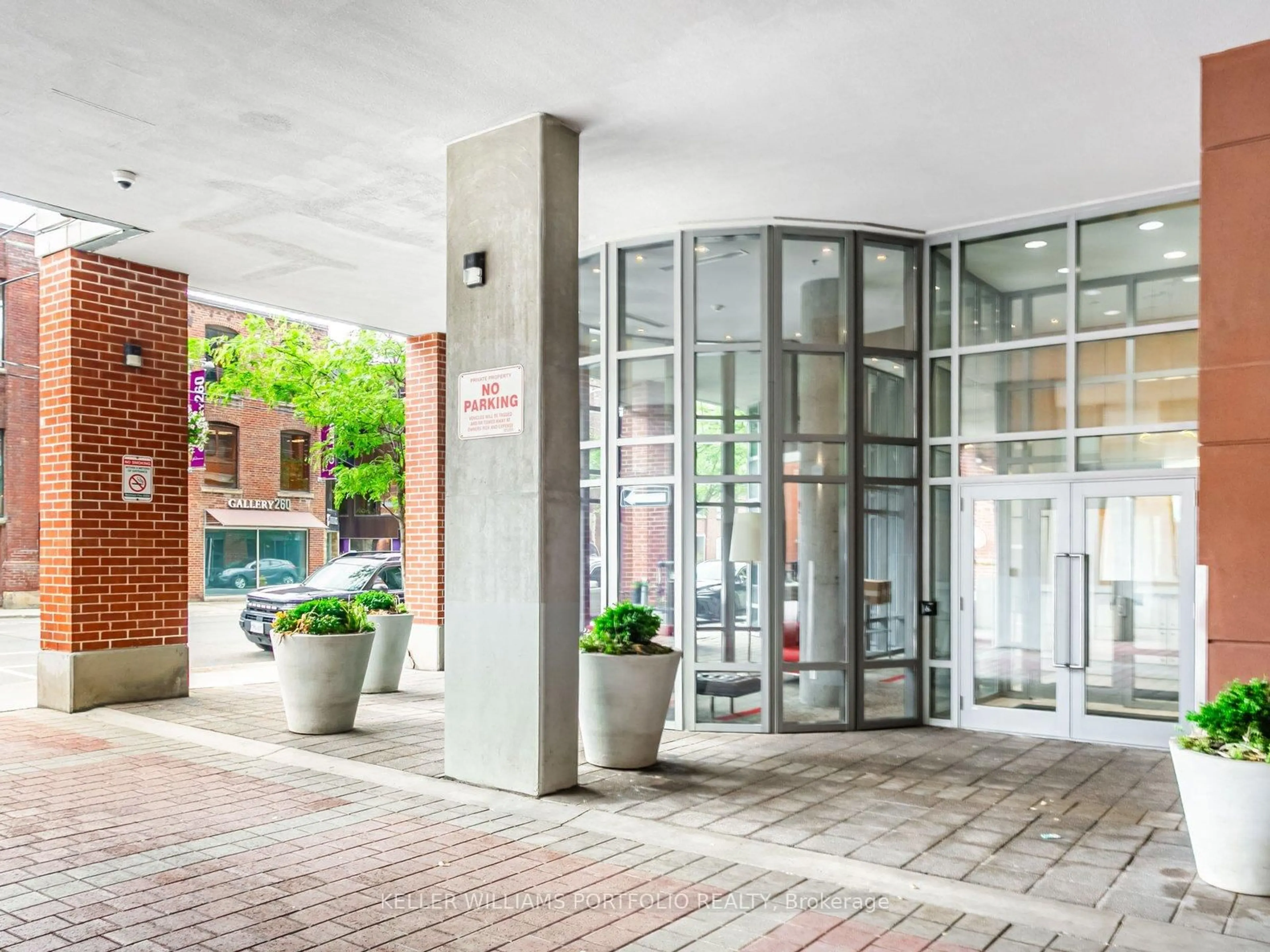 Indoor foyer for 255 Richmond St #1205, Toronto Ontario M5A 4T7
