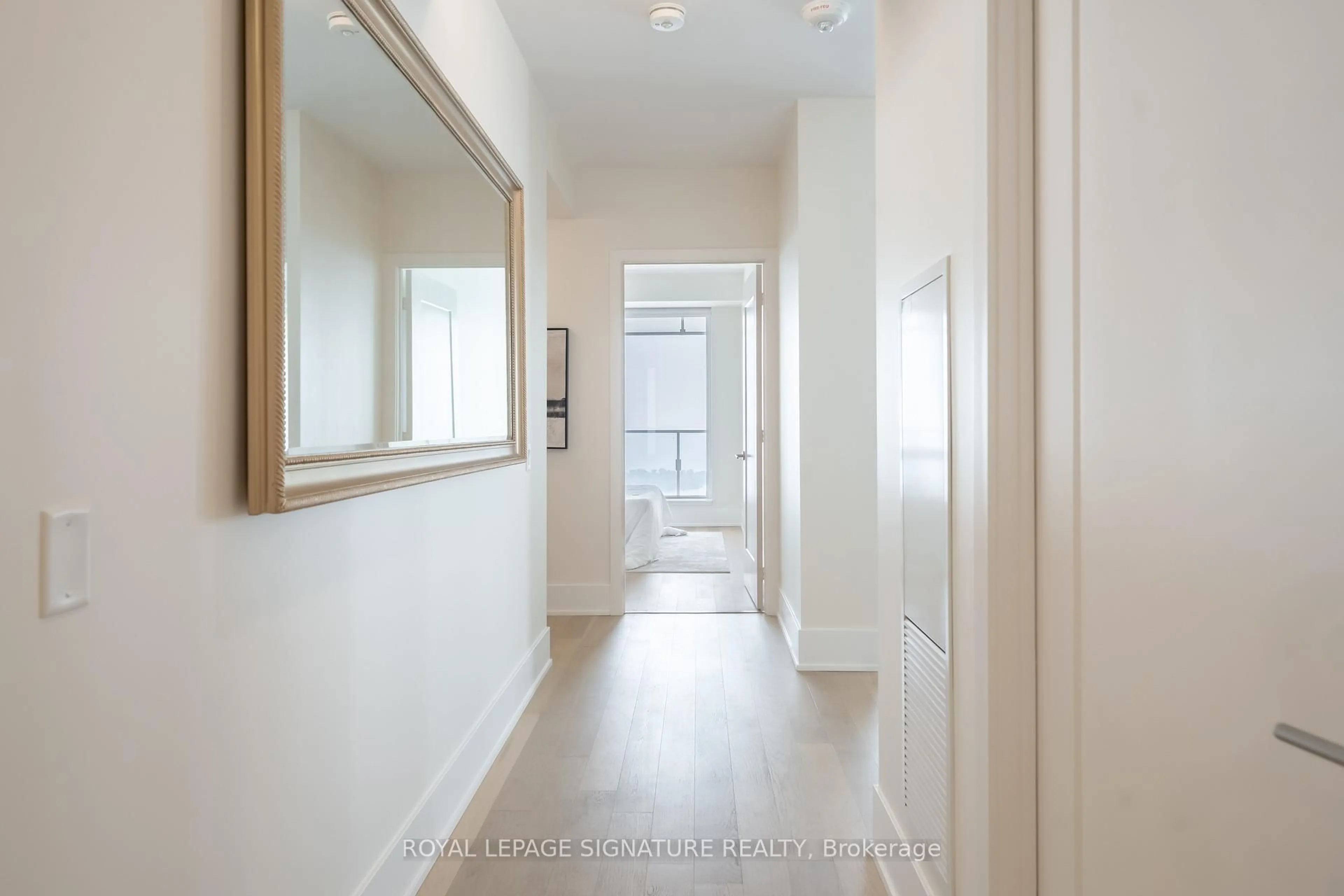 Indoor entryway for 28 Freeland St #5402, Toronto Ontario M5E 1E3