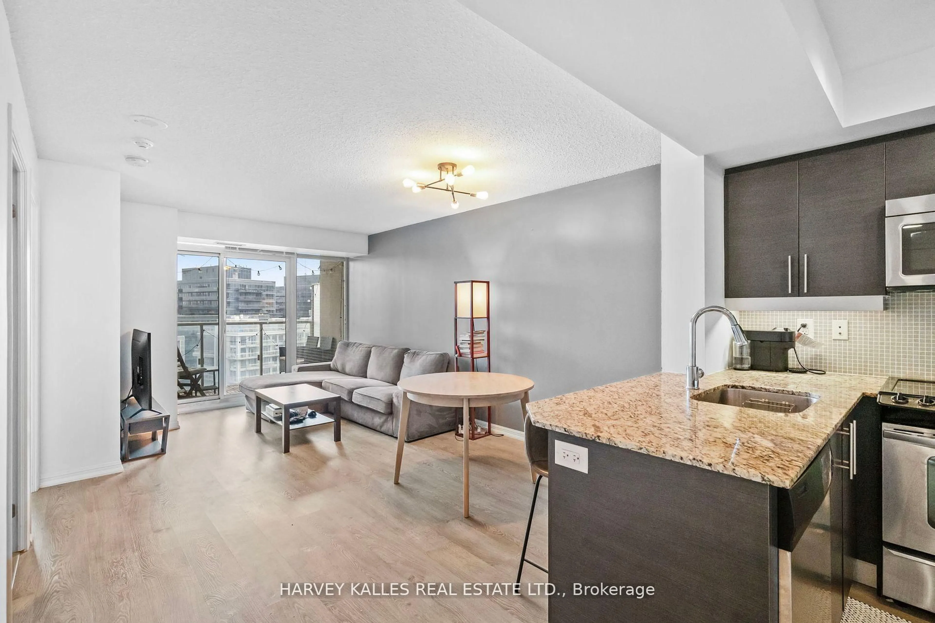 Open concept kitchen, unknown for 125 Western Battery Rd #1316, Toronto Ontario M6K 3R8