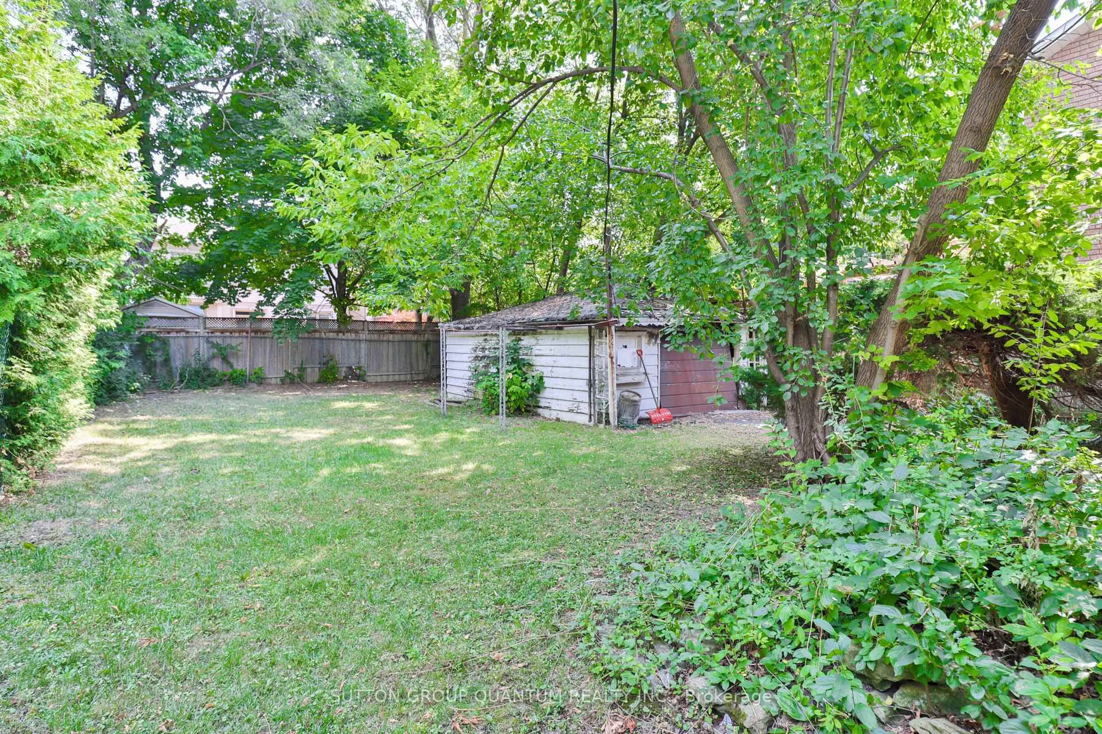 Shed for 11 Collinson Blvd, Toronto Ontario M3H 3B7