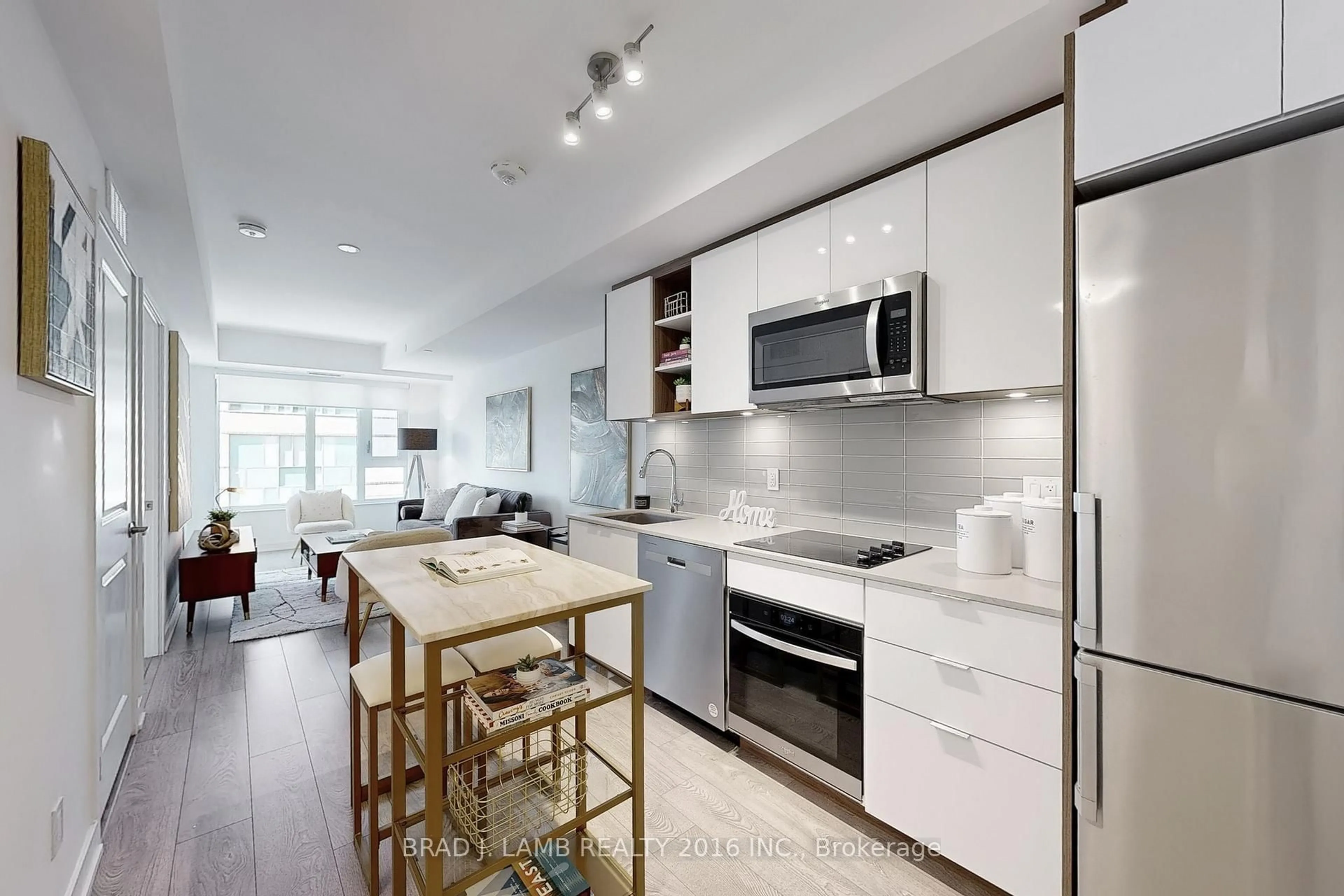 Open concept kitchen, unknown for 543 Richmond St #545, Toronto Ontario M5V 1Y9