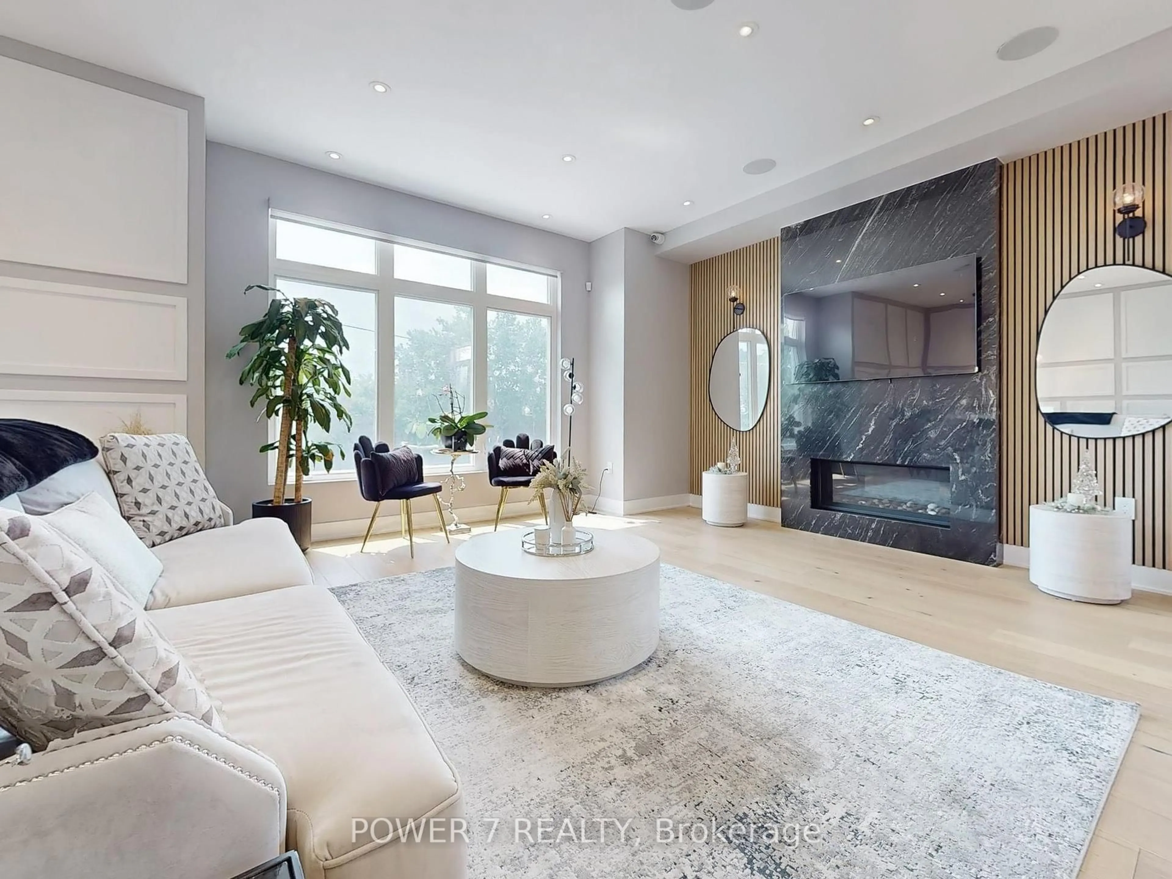 Living room with furniture, unknown for 34 Dresden Rd, Toronto Ontario M3H 1W9