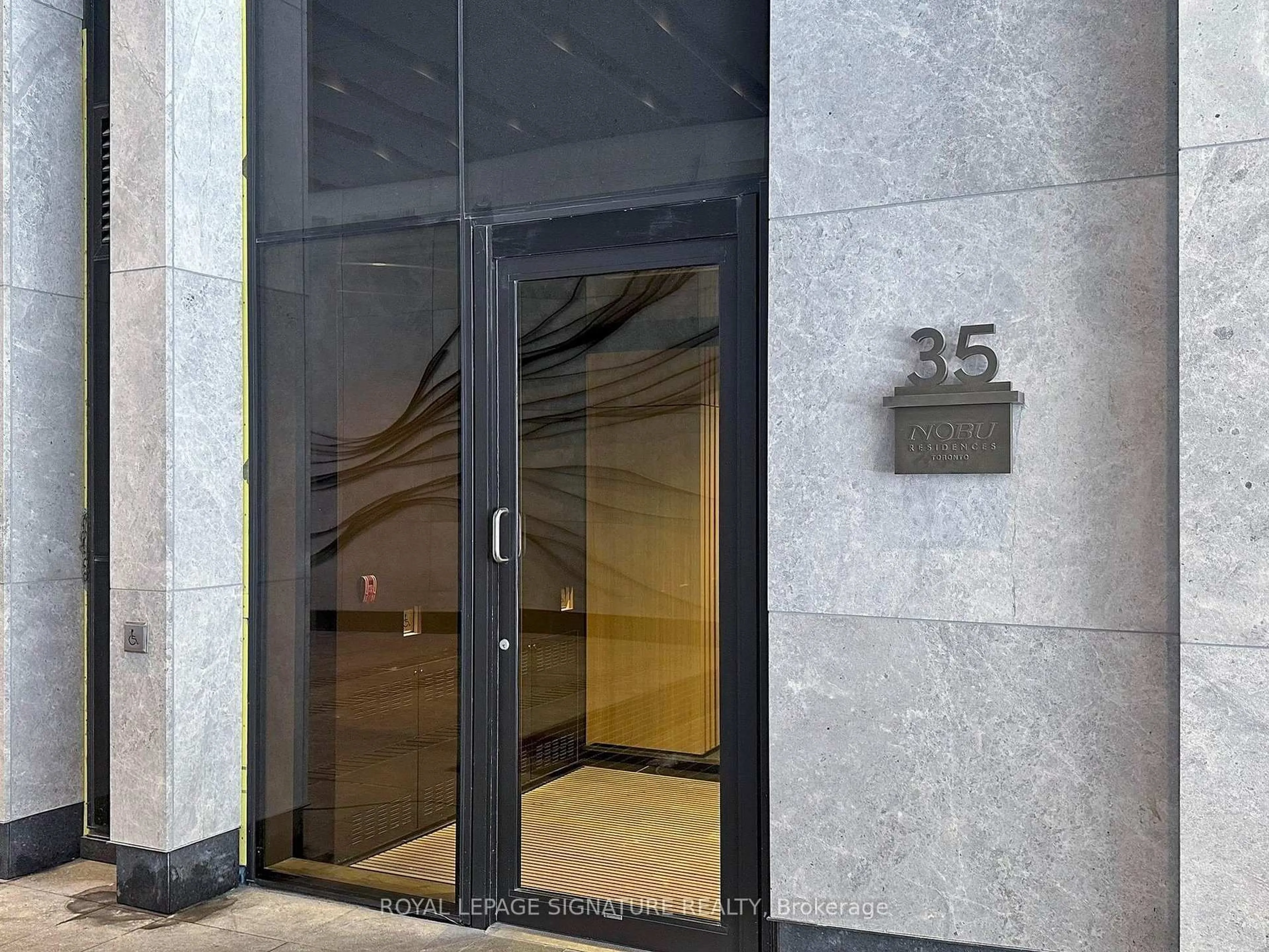 Indoor foyer for 35 Mercer St #2713, Toronto Ontario M5V 0V1