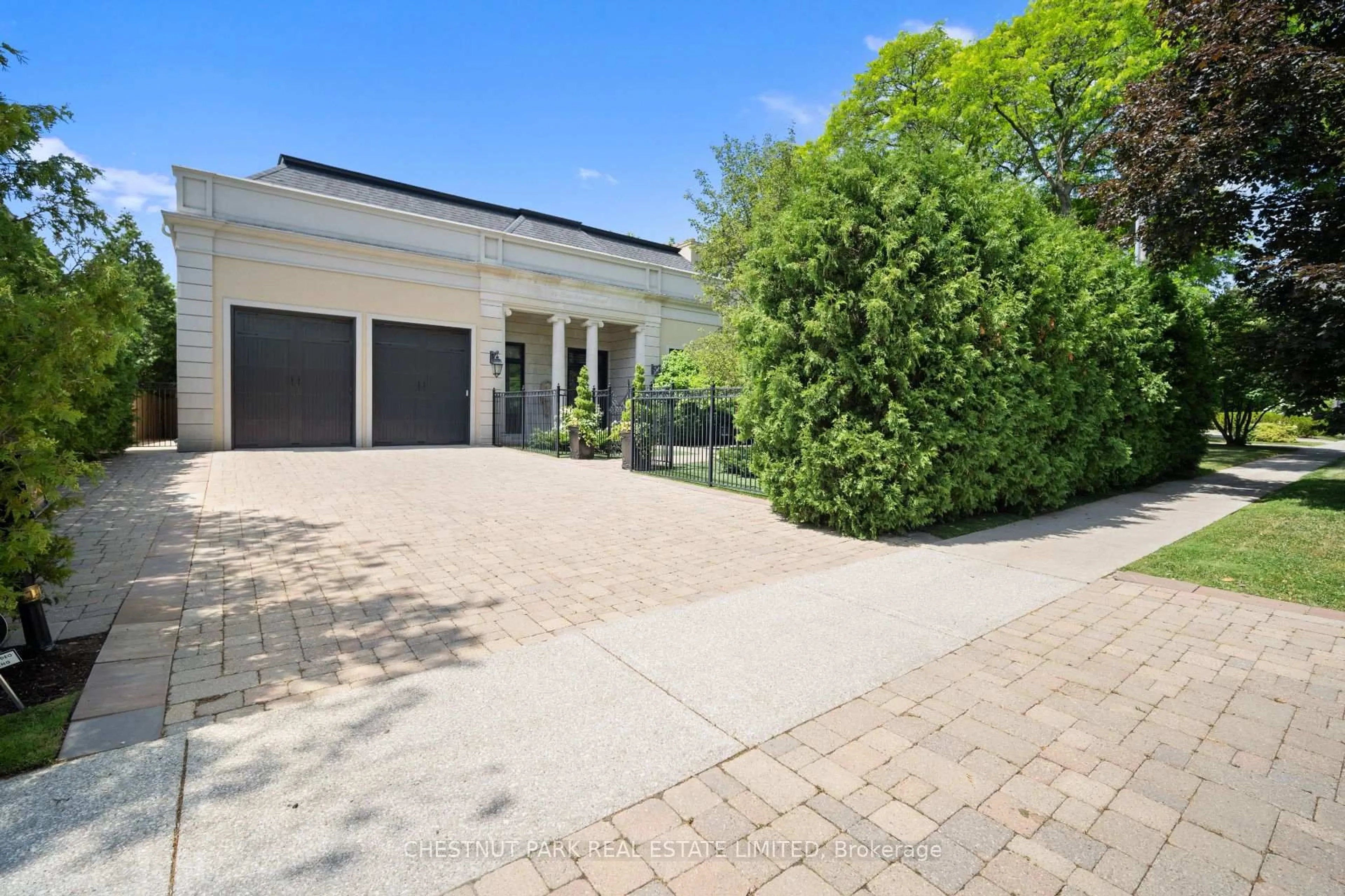 Unknown for 14 Banbury Rd, Toronto Ontario M3B 2K4