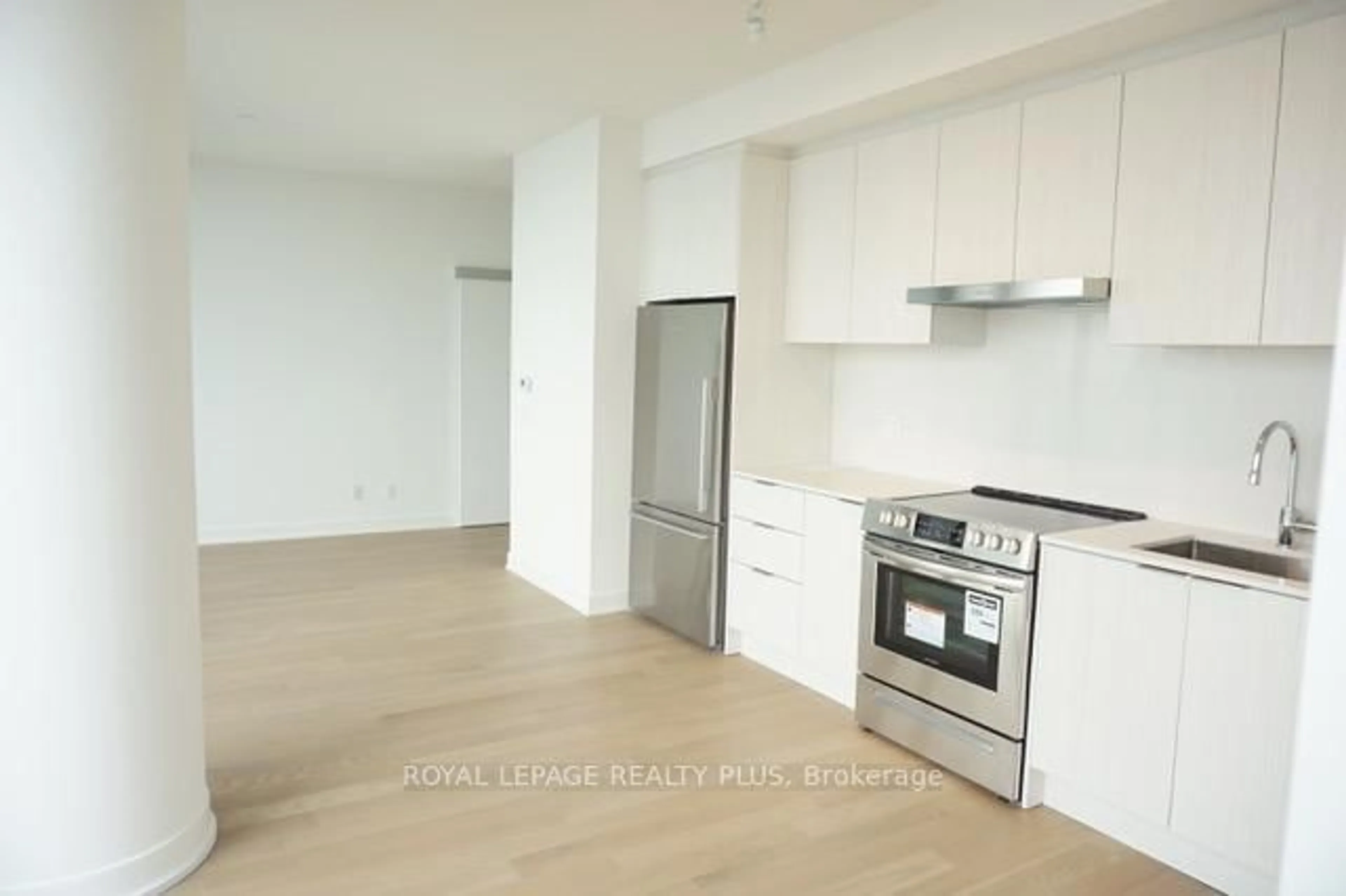 Standard kitchen, unknown for 25 Richmond St #2416, Toronto Ontario M5C 0A6