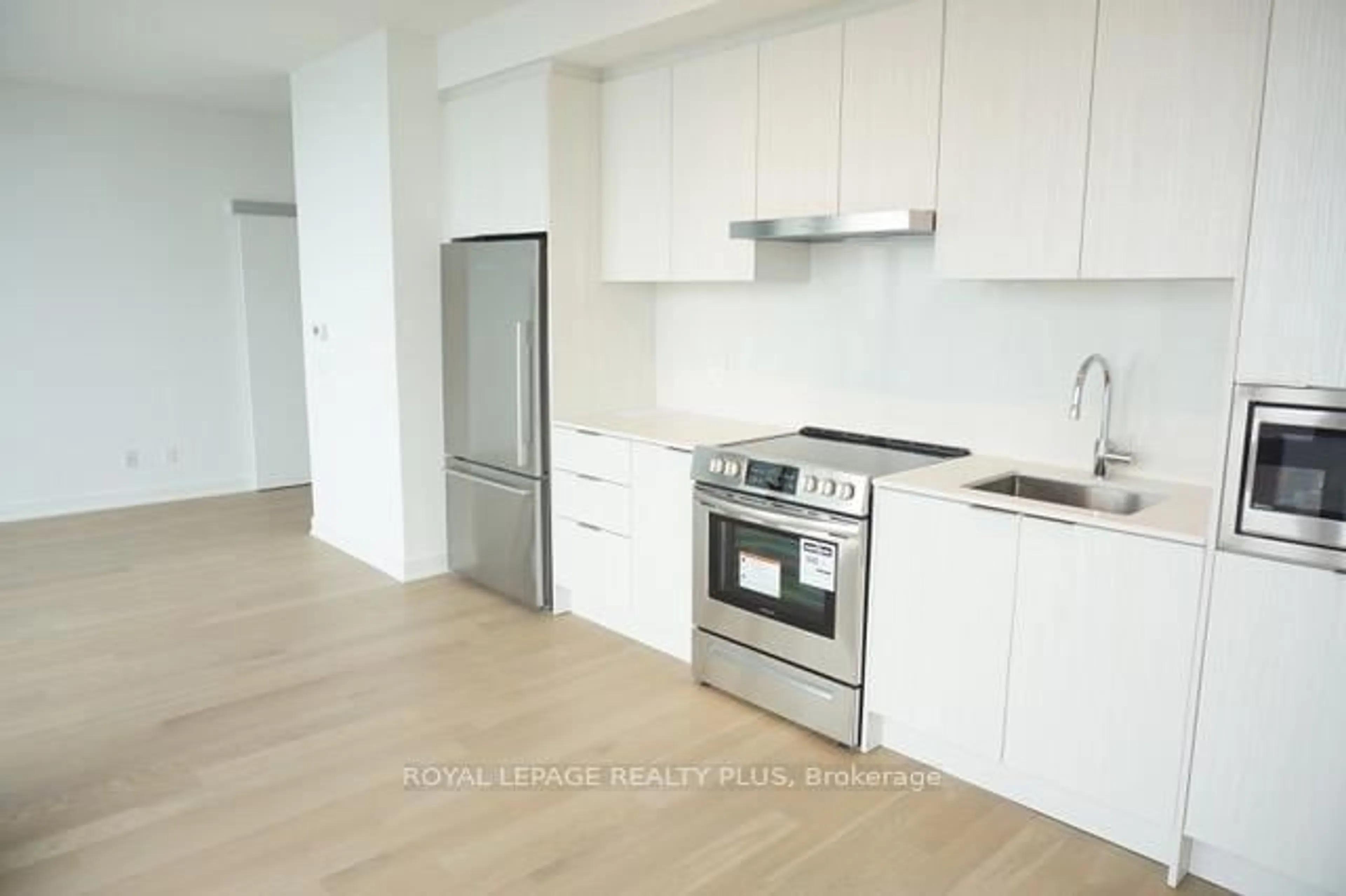 Standard kitchen, unknown for 25 Richmond St #2416, Toronto Ontario M5C 0A6