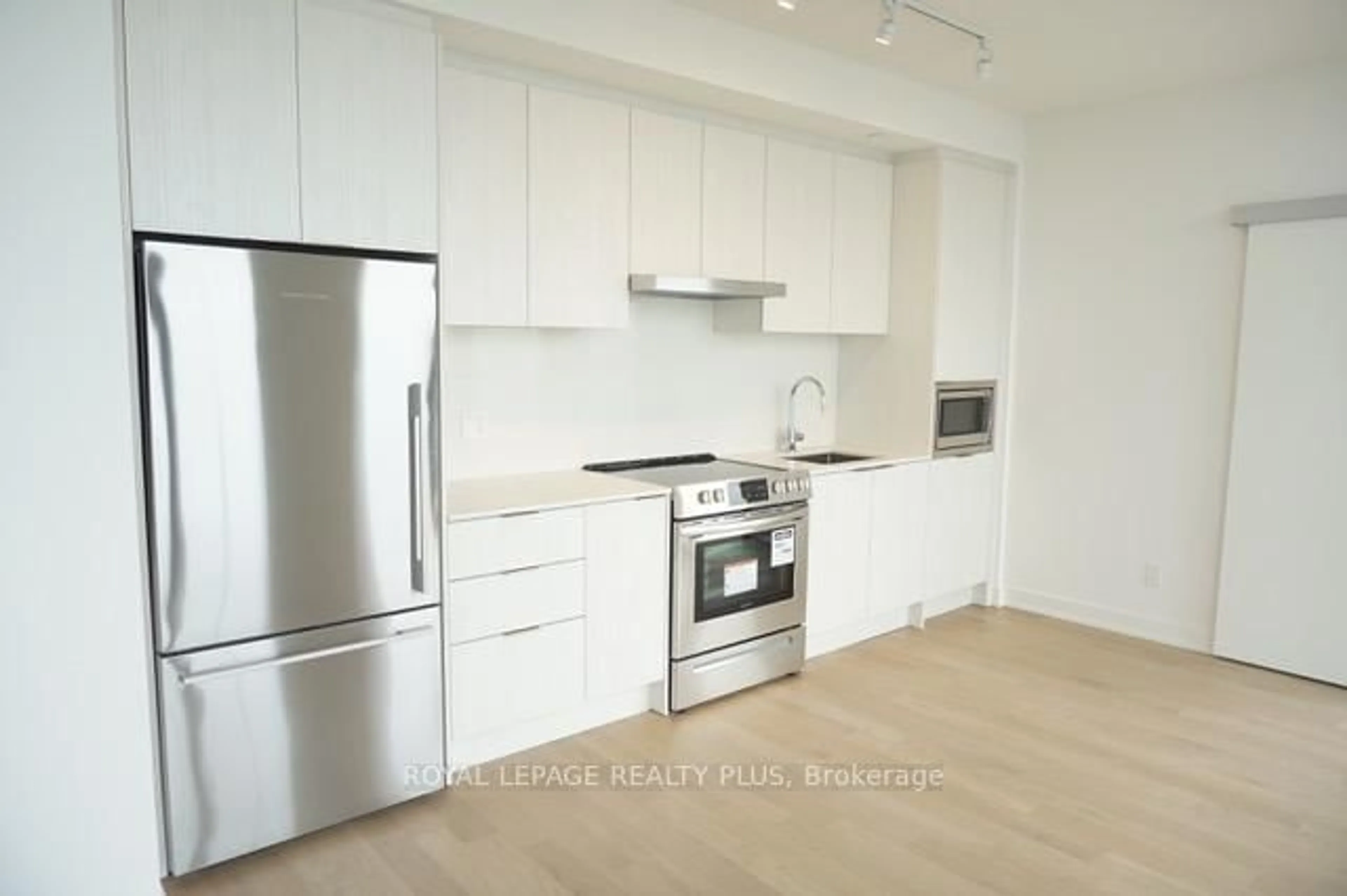 Unknown for 25 Richmond St #2416, Toronto Ontario M5C 0A6