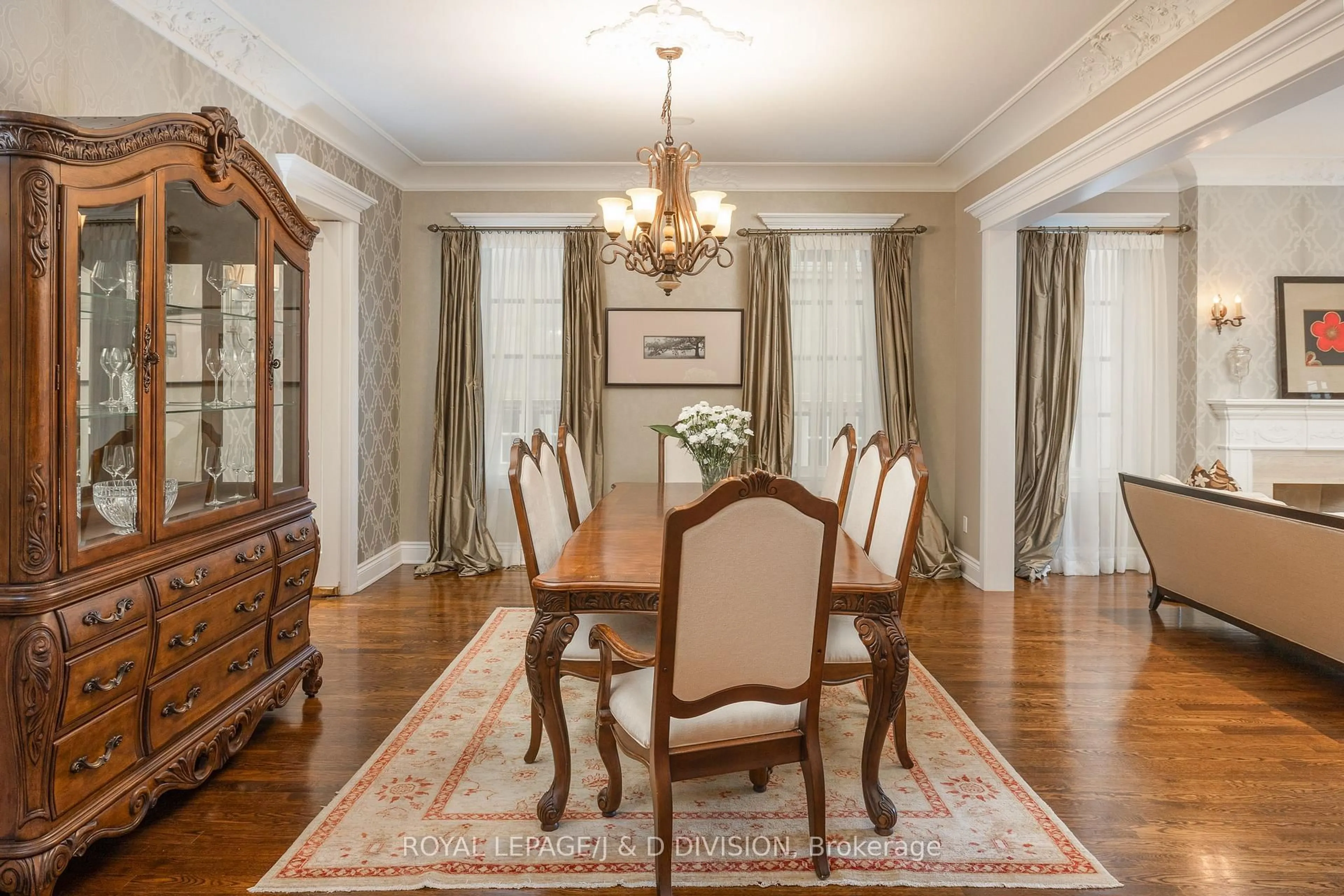 Dining room, wood/laminate floor for 210 St Leonard's Ave, Toronto Ontario M4N 1K7