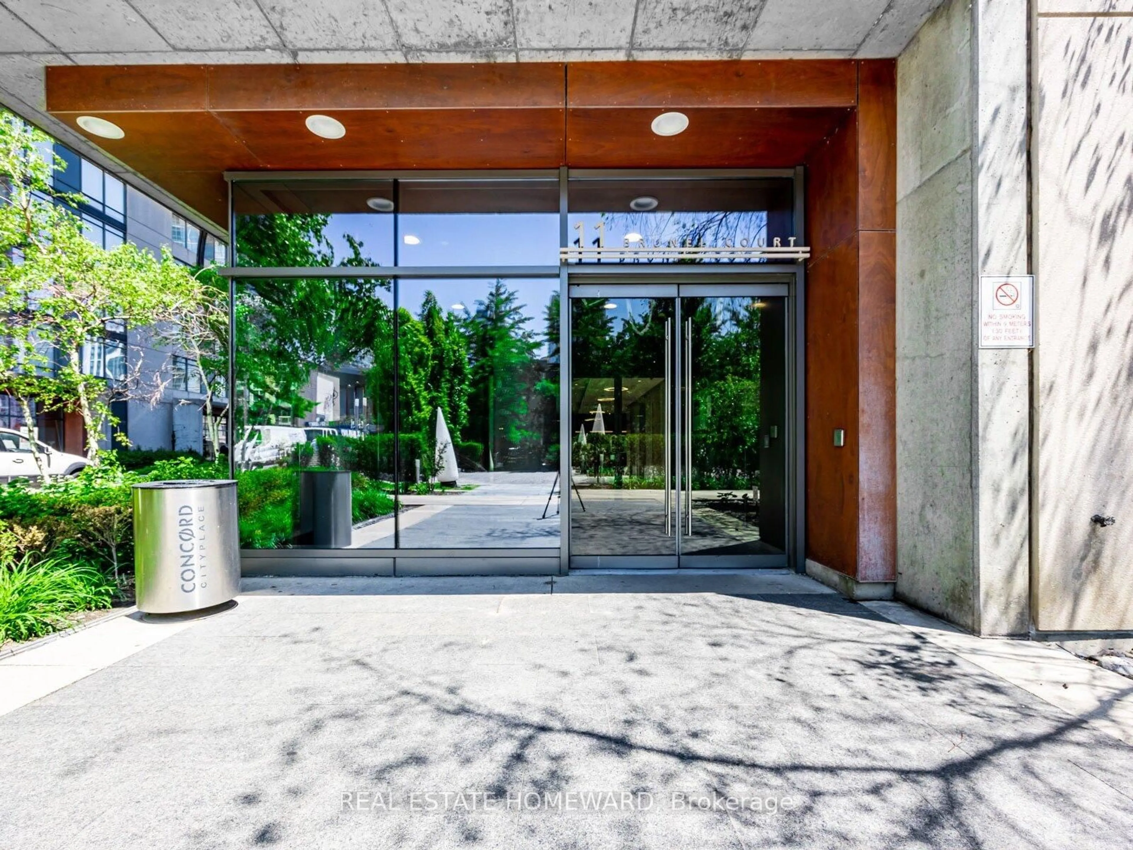 Indoor foyer for 11 Brunel Crt #906, Toronto Ontario M5V 3Y3