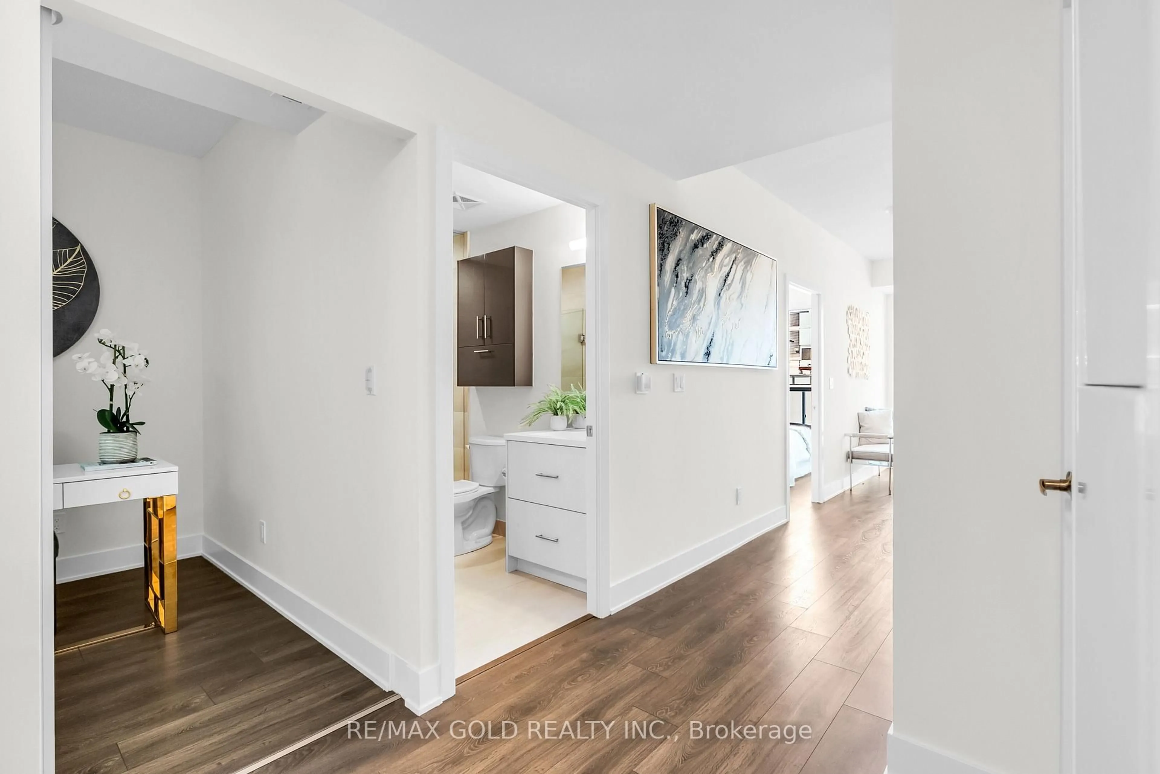 Indoor entryway for 188 FAIRVIEW MALL Dr #2101, Toronto Ontario M2J 0H7