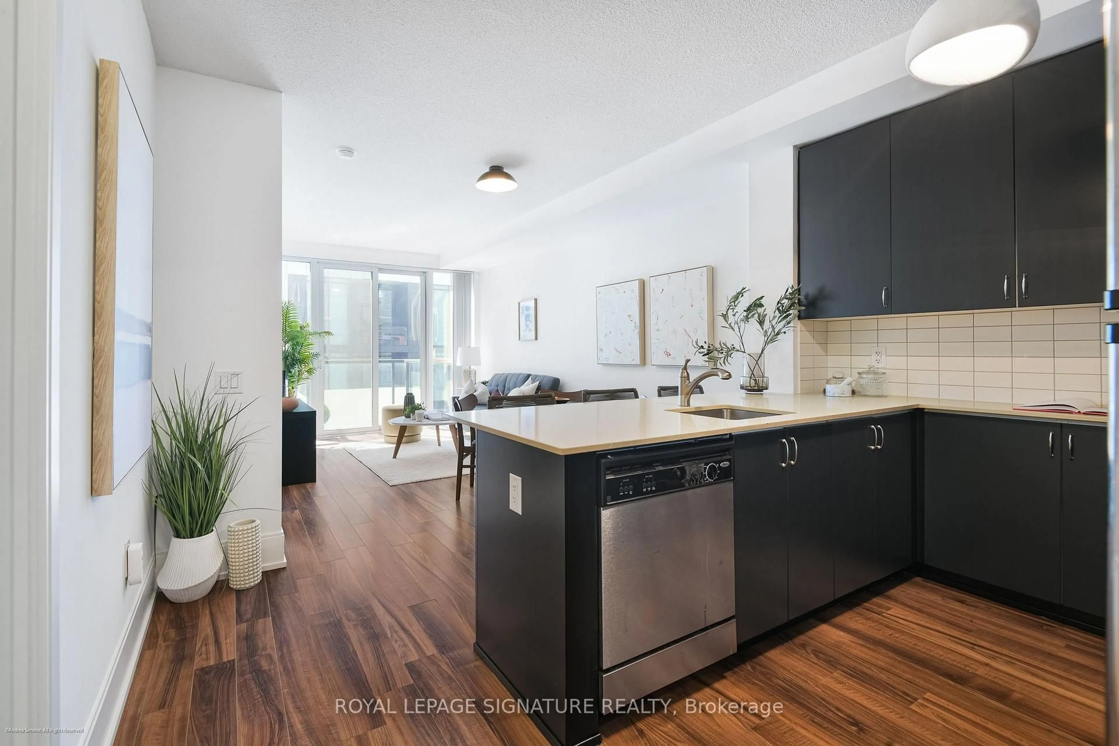 Open concept kitchen, unknown for 560 Front St #1007, Toronto Ontario M5V 1C1