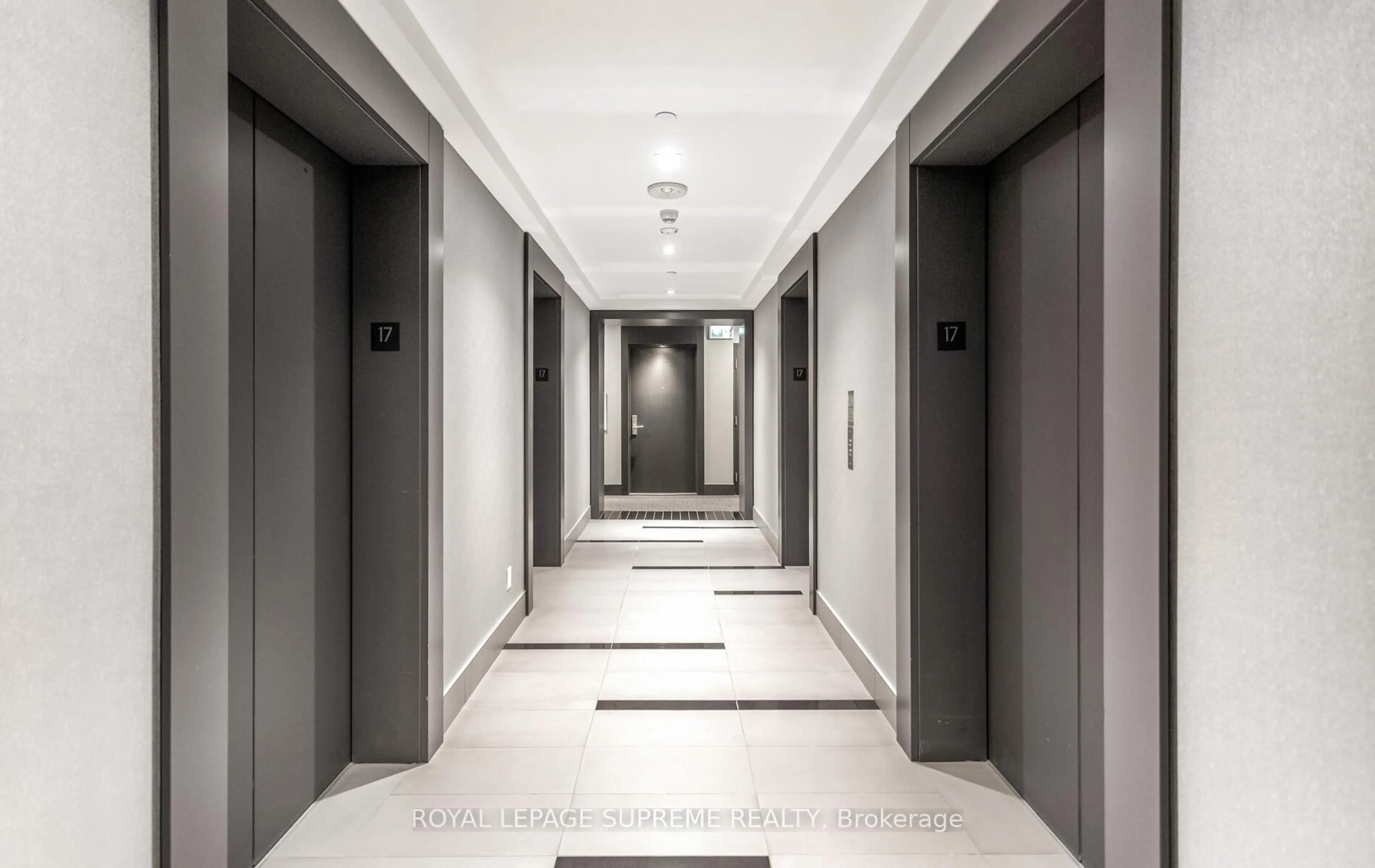 Indoor foyer for 403 Church St #1701, Toronto Ontario M4Y 0C9