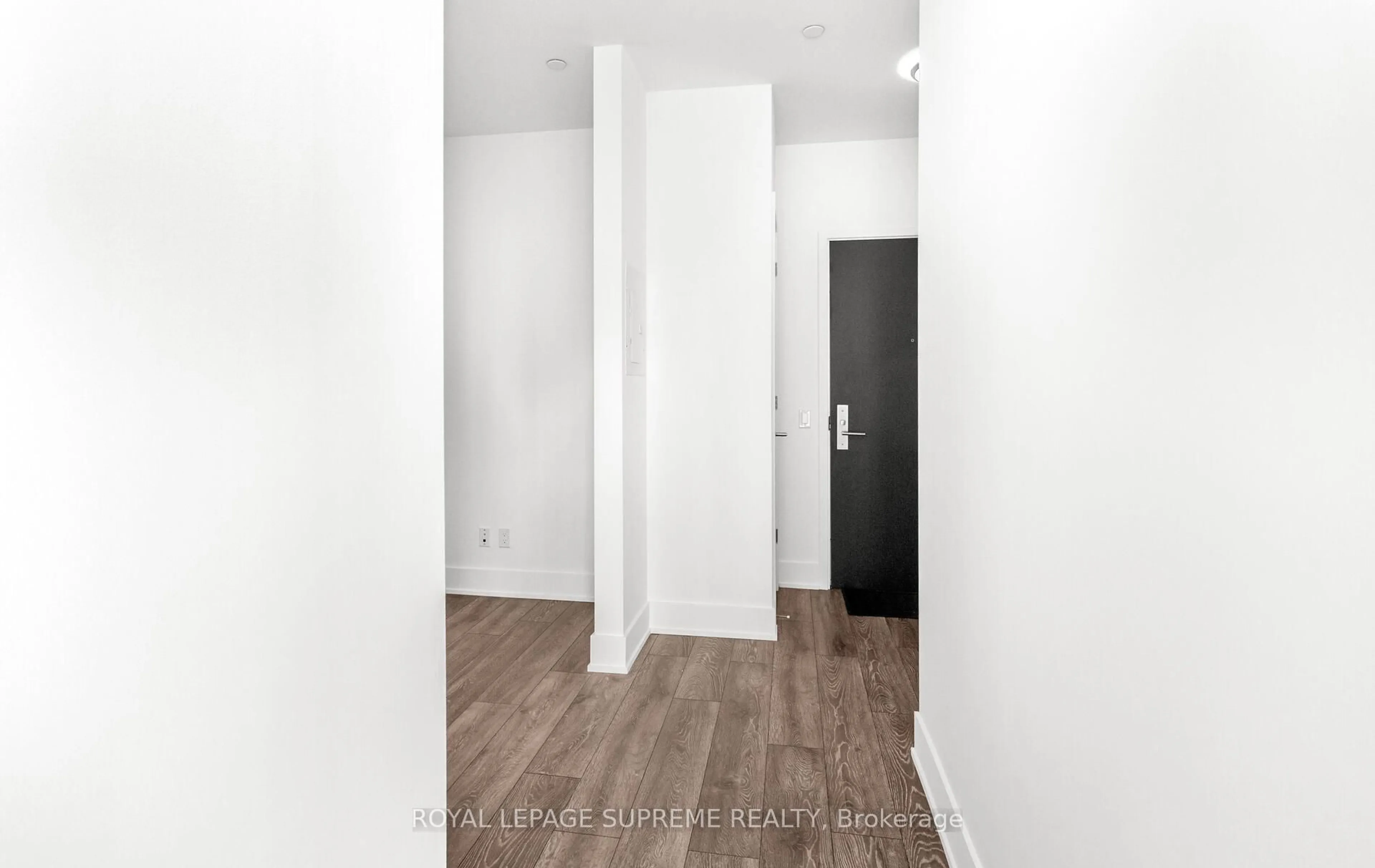 Indoor entryway for 403 Church St #1701, Toronto Ontario M4Y 0C9