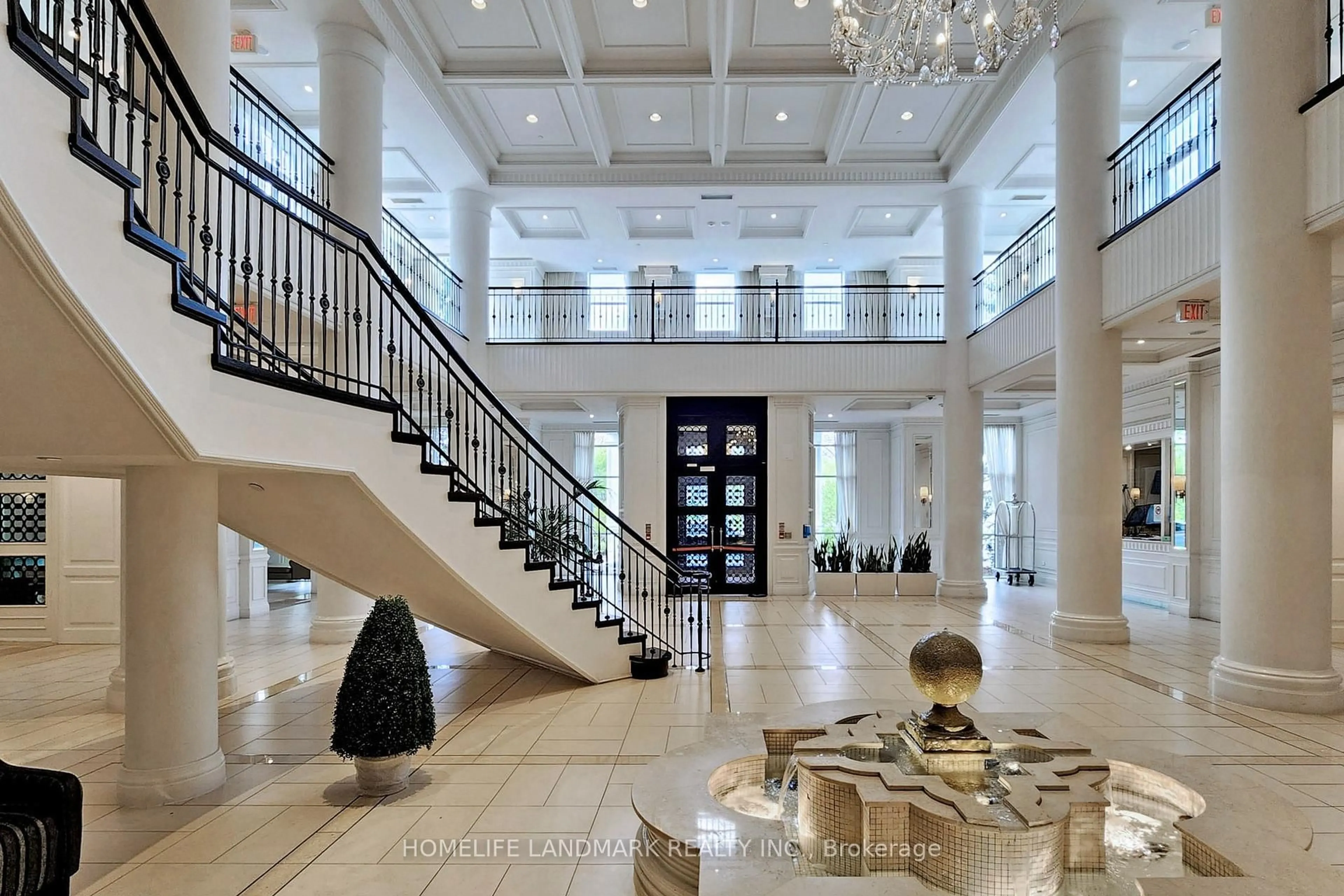 Indoor foyer for 15 Greenview Ave #1405, Toronto Ontario M2M 4M7