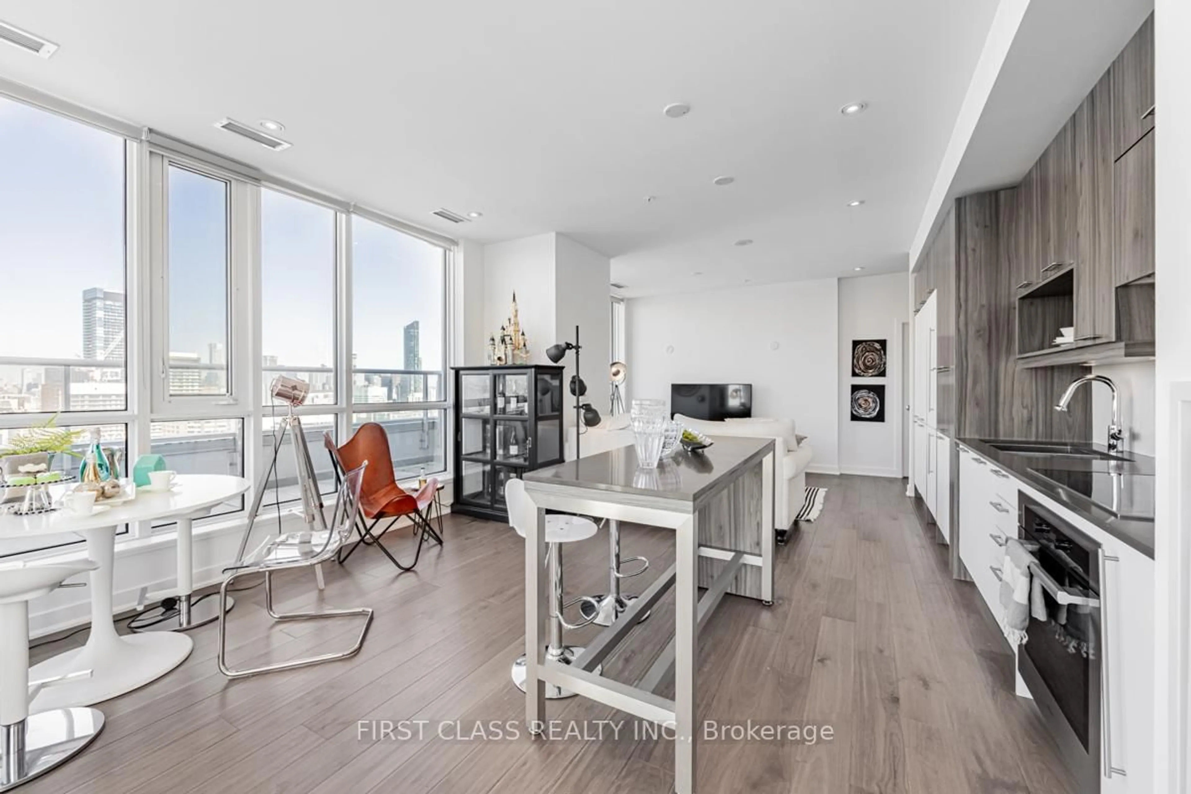 Unknown for 30 Nelson St #4104, Toronto Ontario M5V 0H5