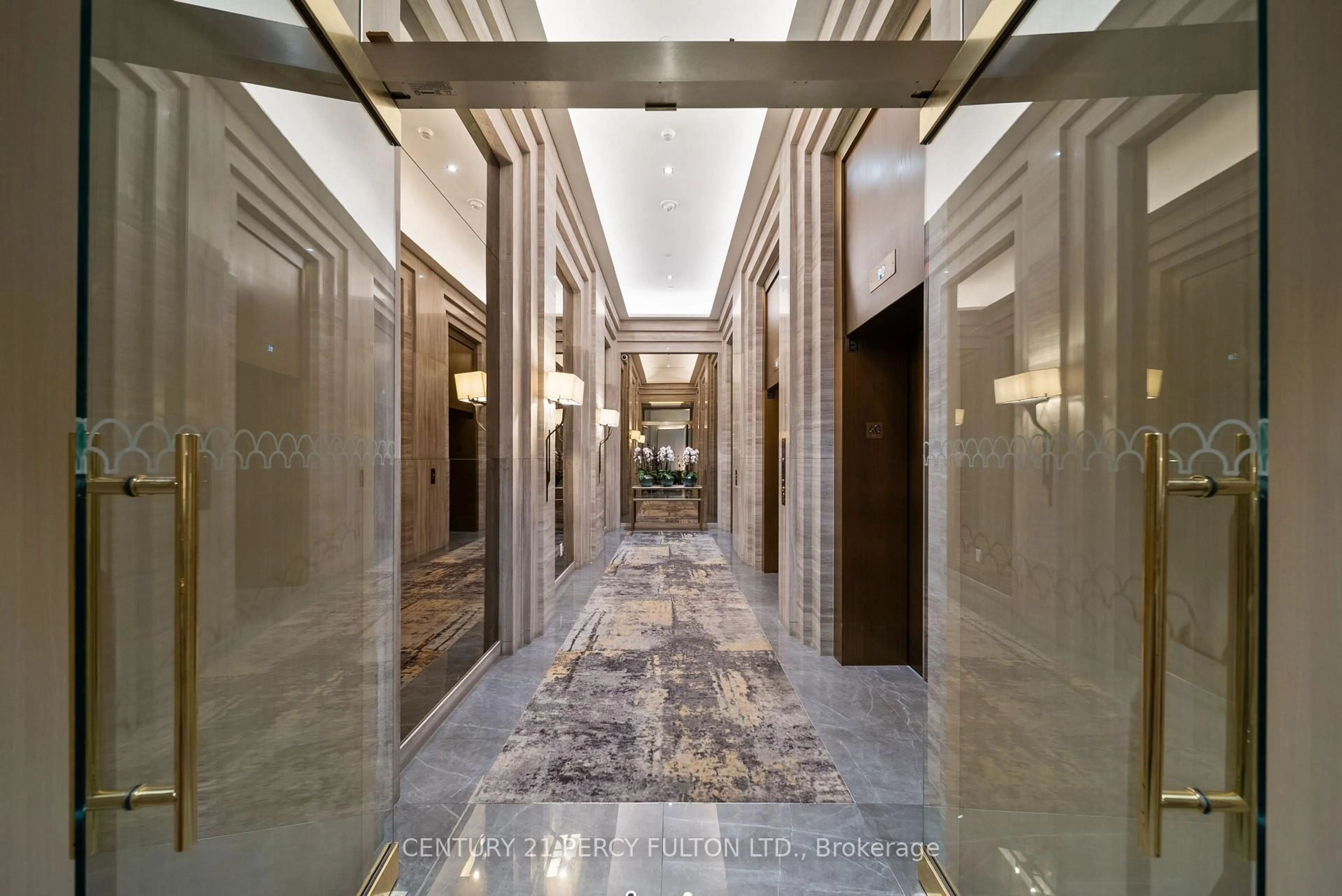 Indoor foyer for 88 Cumberland St #904, Toronto Ontario M5R 1B9