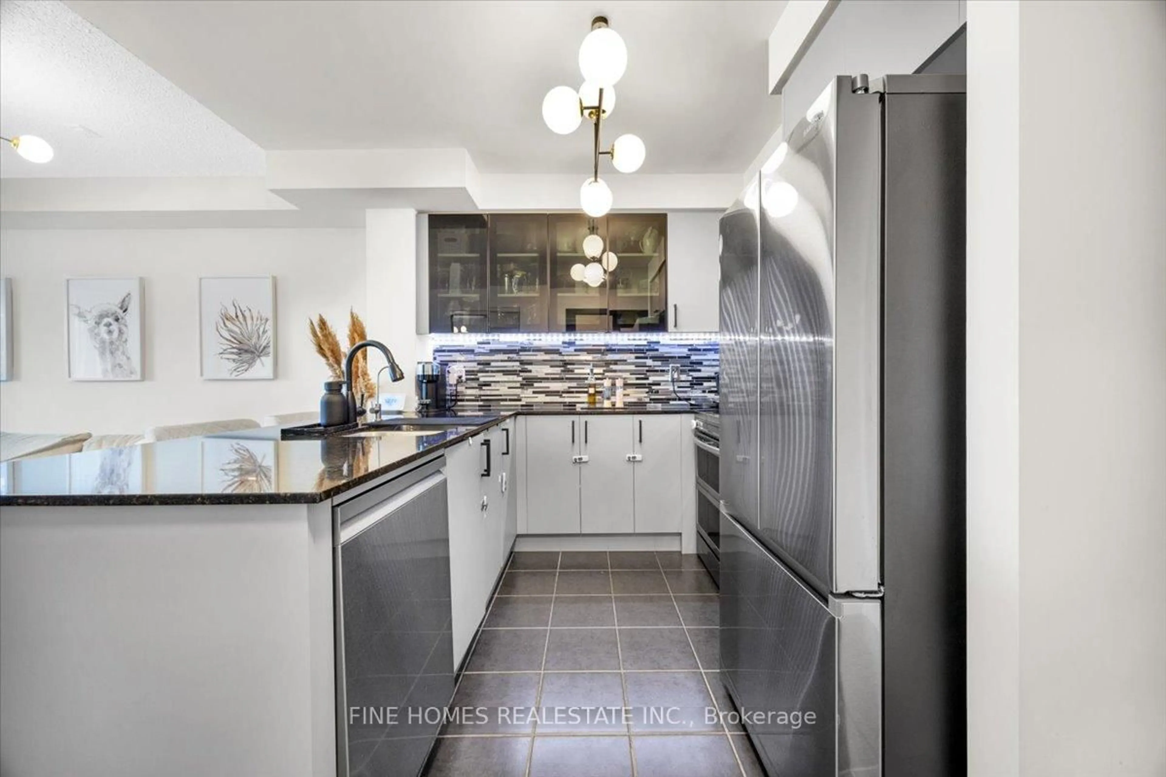 Contemporary kitchen, ceramic/tile floor for 525 Wilson Ave #505, Toronto Ontario M3H 1V1
