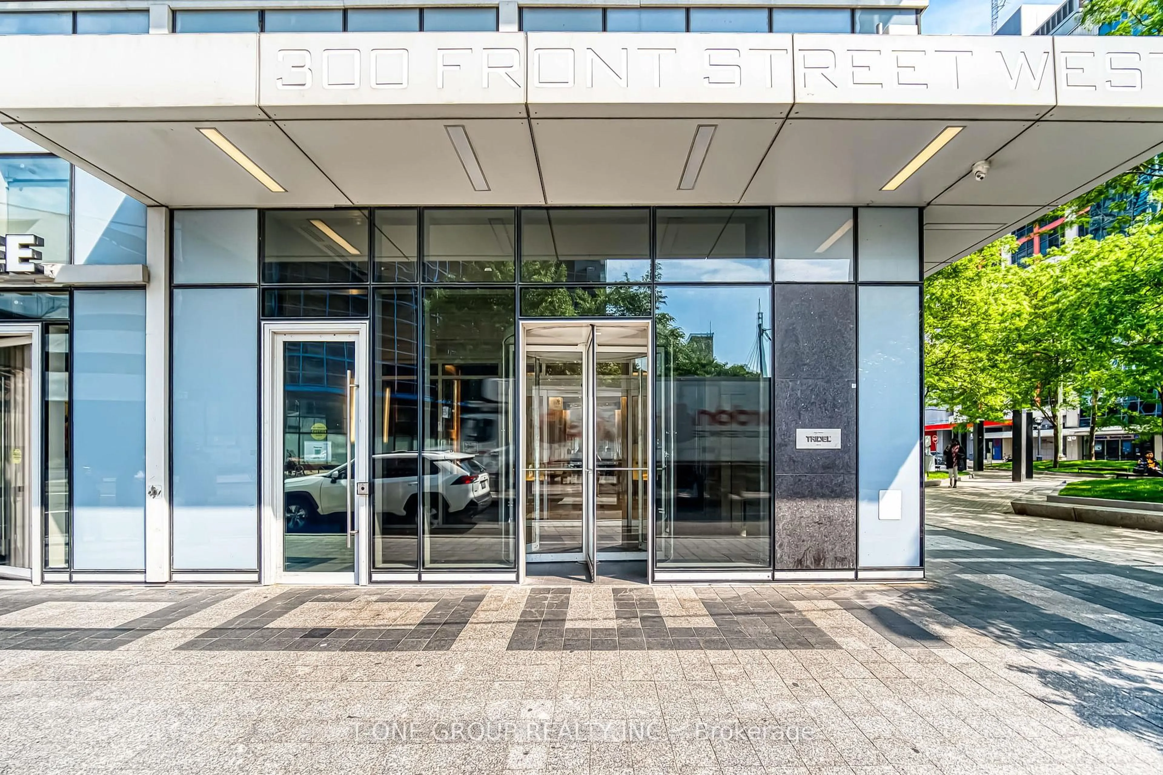 Indoor foyer for 300 Front St #2001, Toronto Ontario M5V 0E9