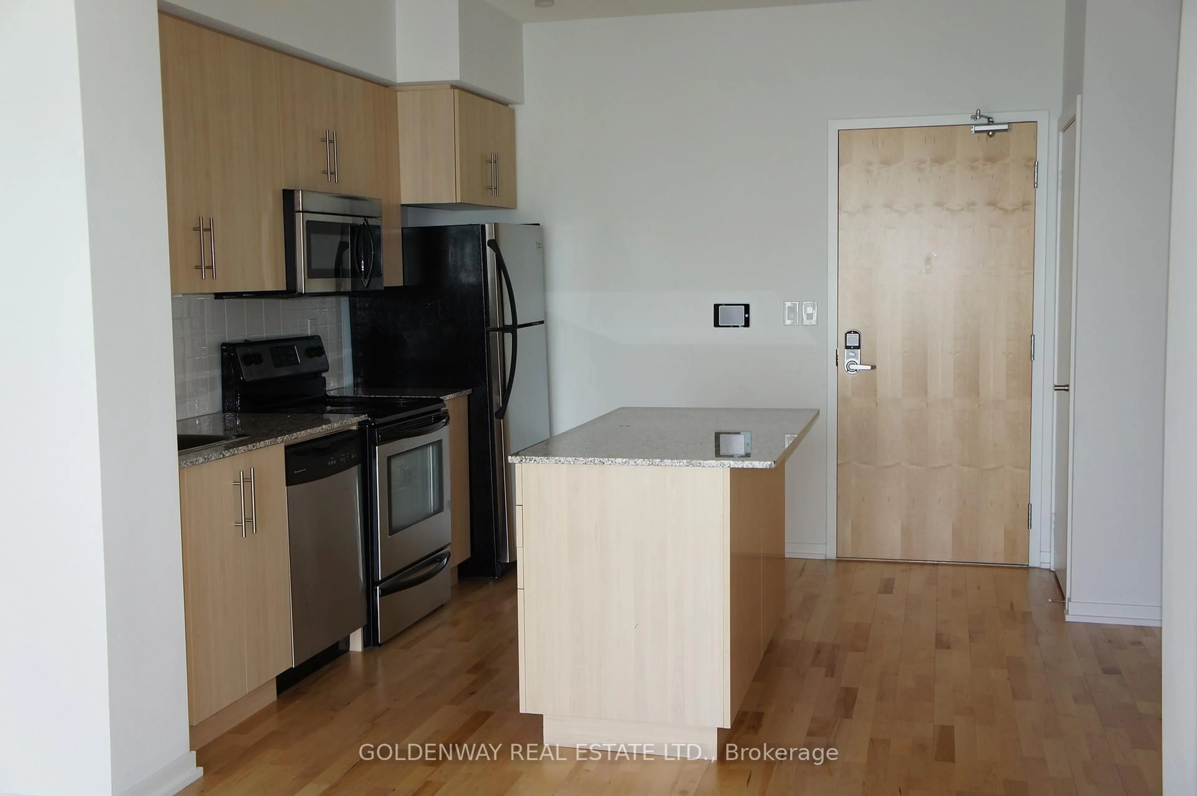Standard kitchen, unknown for 55 Bremner Blvd #2608, Toronto Ontario M5J 0A6