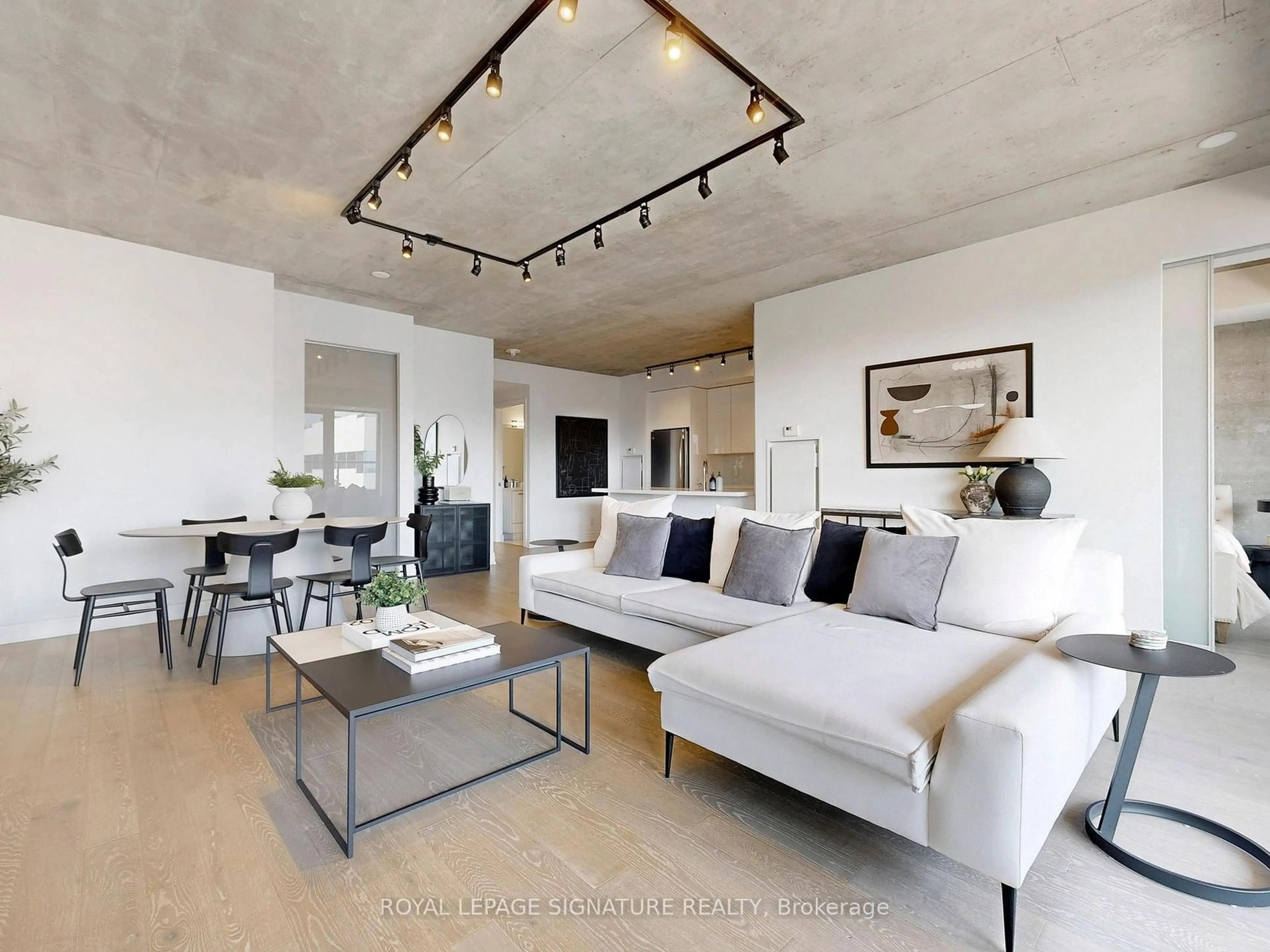 Living room with furniture, unknown for 608 Richmond St #1105, Toronto Ontario M5V 0N9