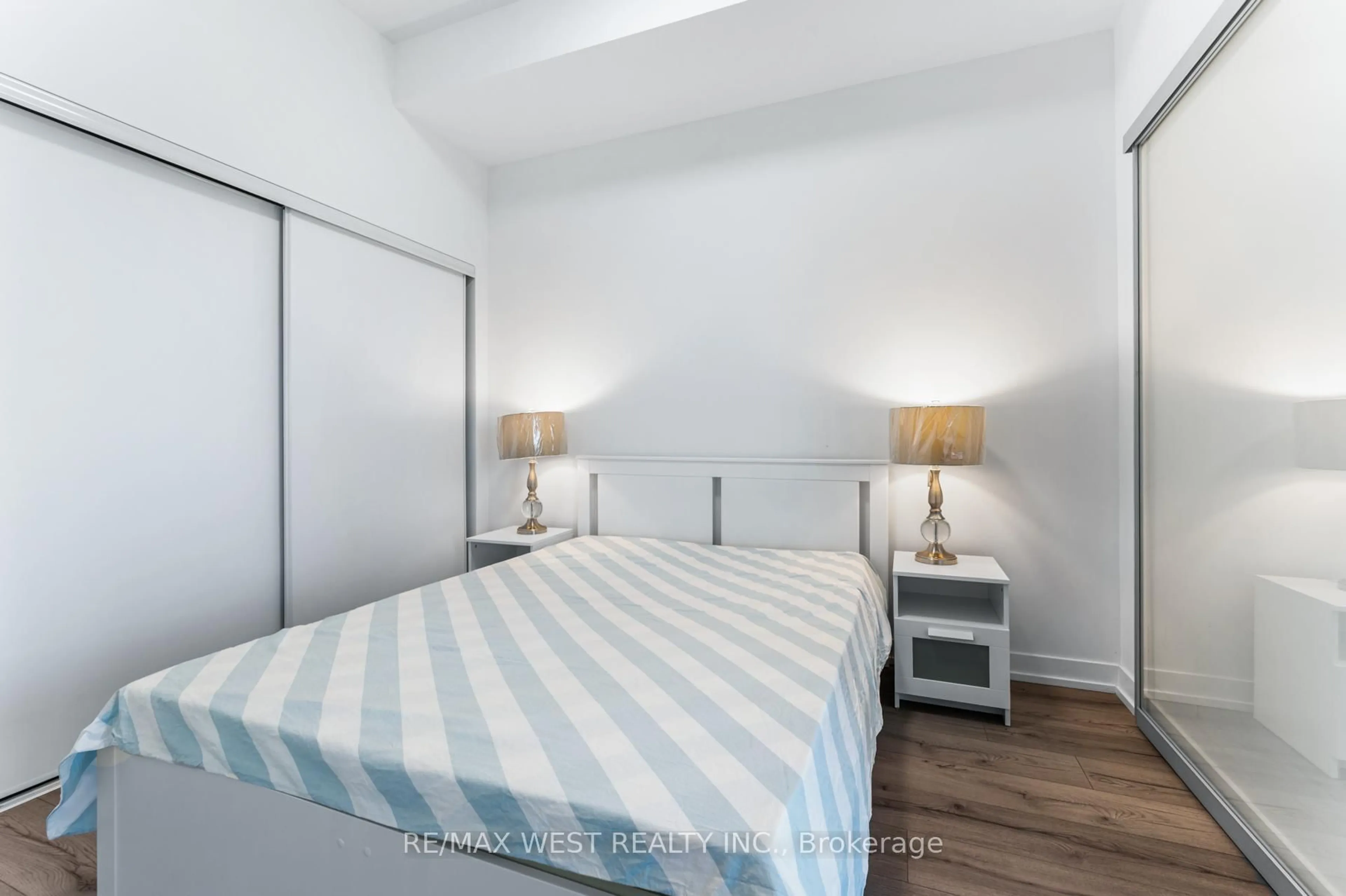 Bedroom with bed, unknown for 395 Bloor St #5306, Toronto Ontario M4W 0B4