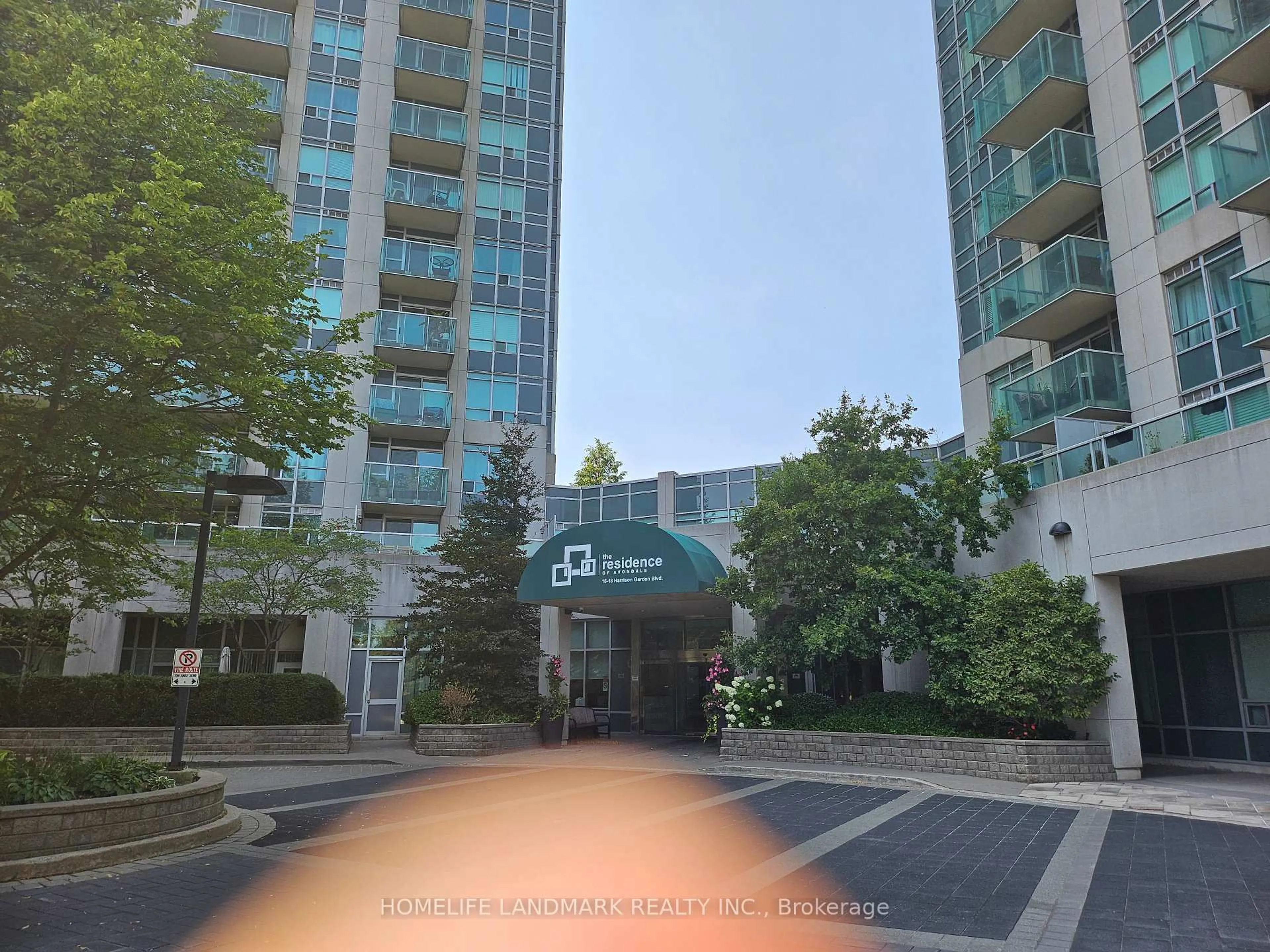 Indoor foyer for 18 Harrison Garden Blvd #2606, Toronto Ontario M2N 7J7