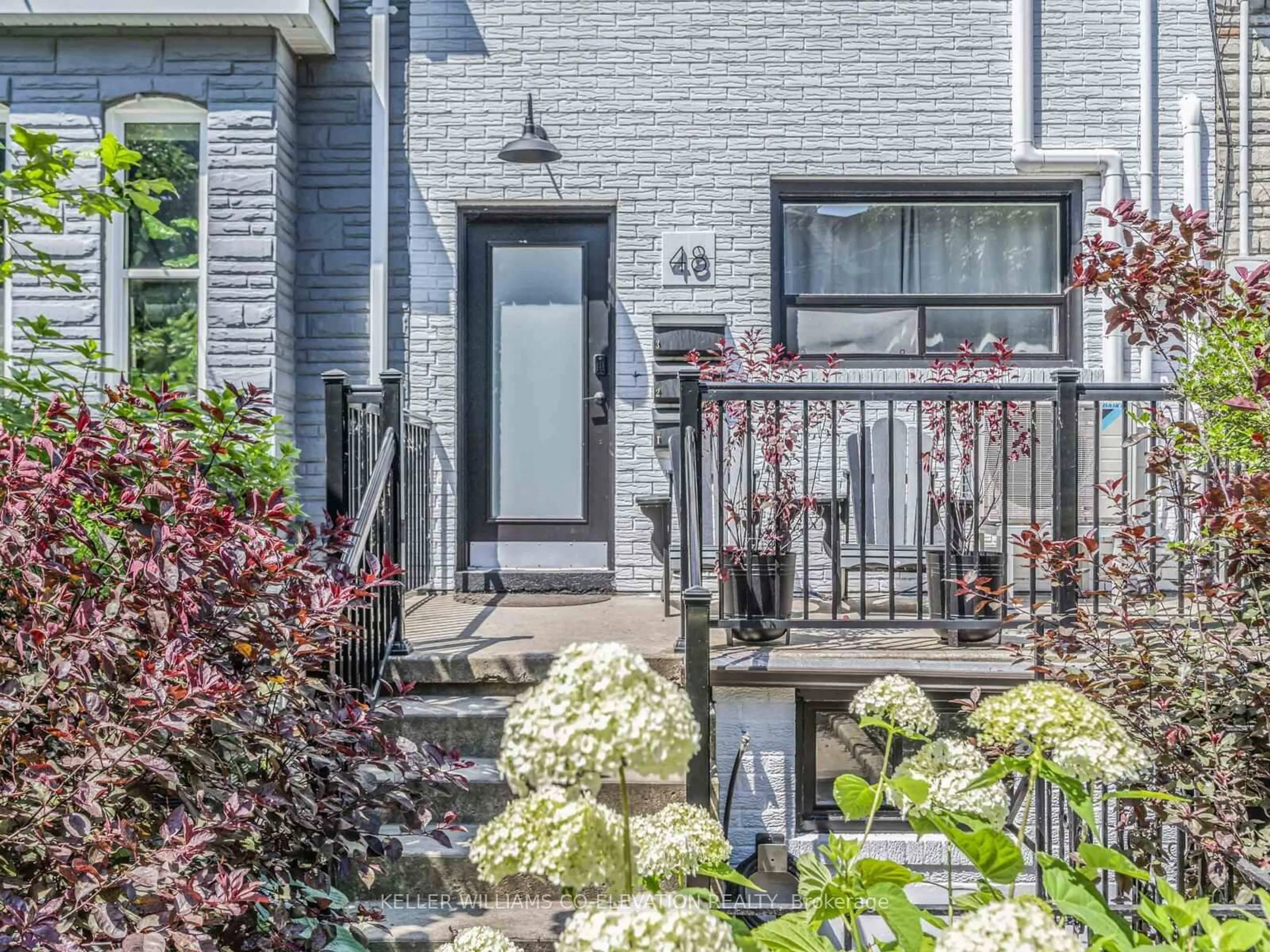 Unknown for 48 Massey St, Toronto Ontario M6J 2T4