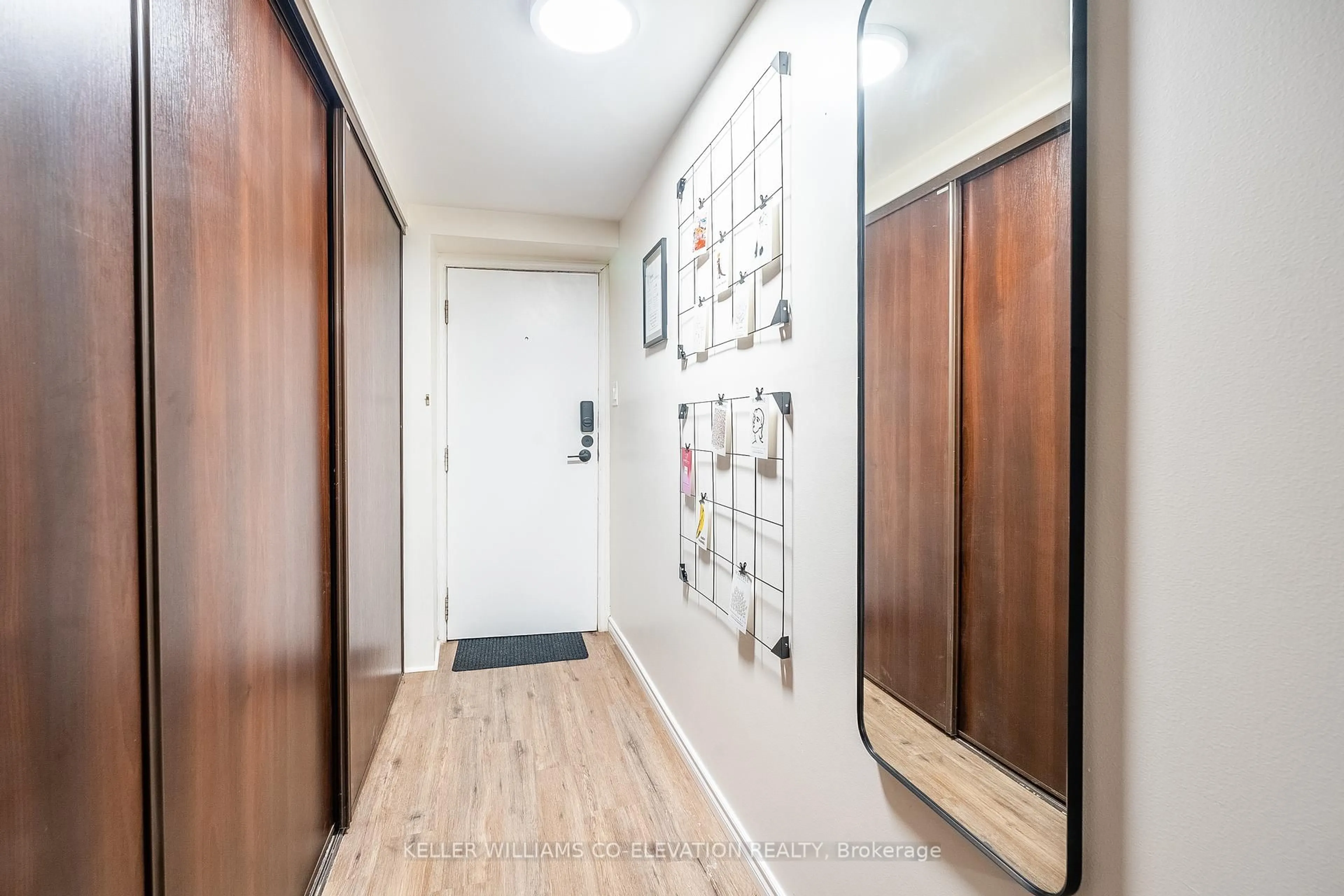 Indoor entryway for 48 Massey St, Toronto Ontario M6J 2T4