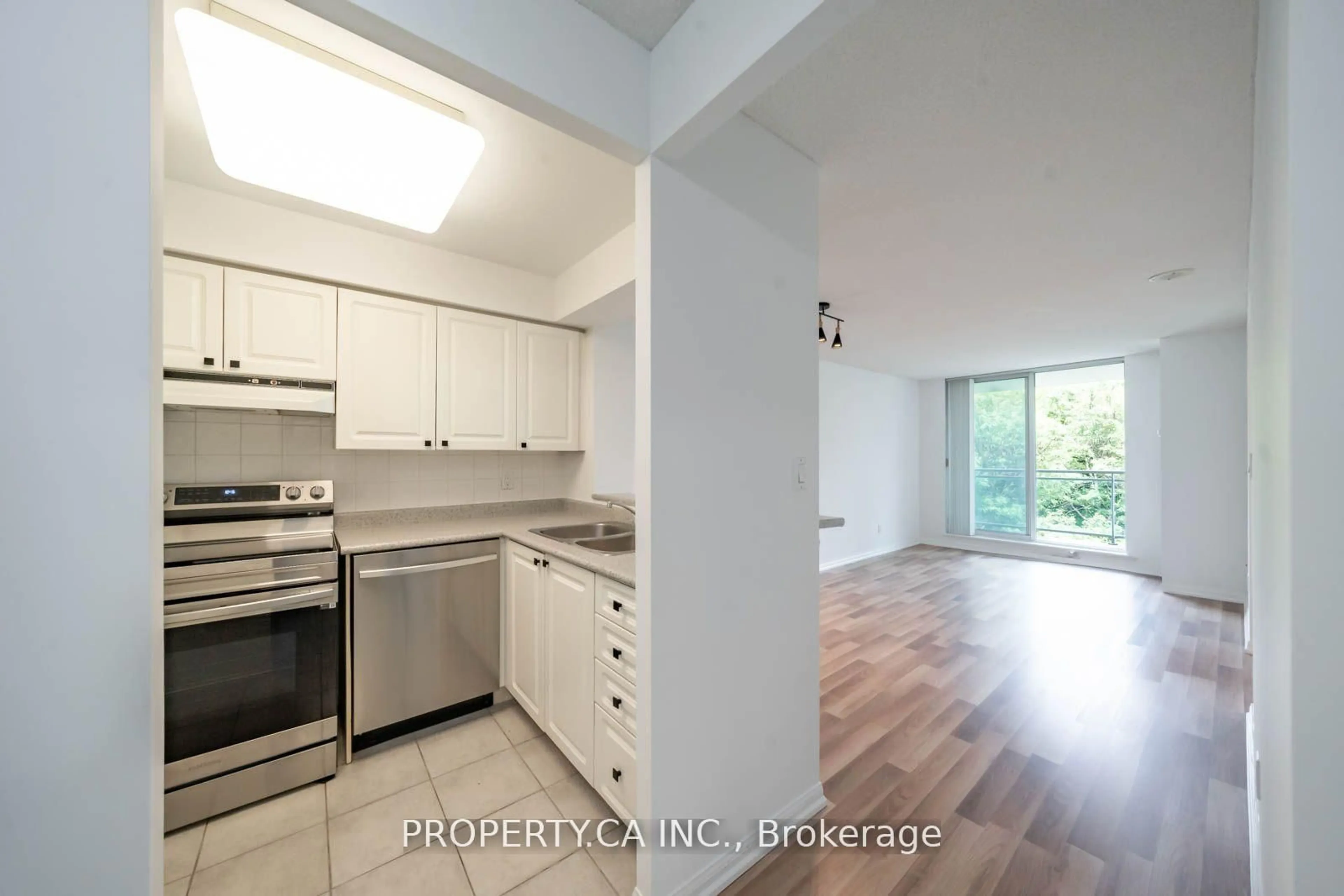 Unknown for 398 Eglinton Ave #603, Toronto Ontario M4P 3H8