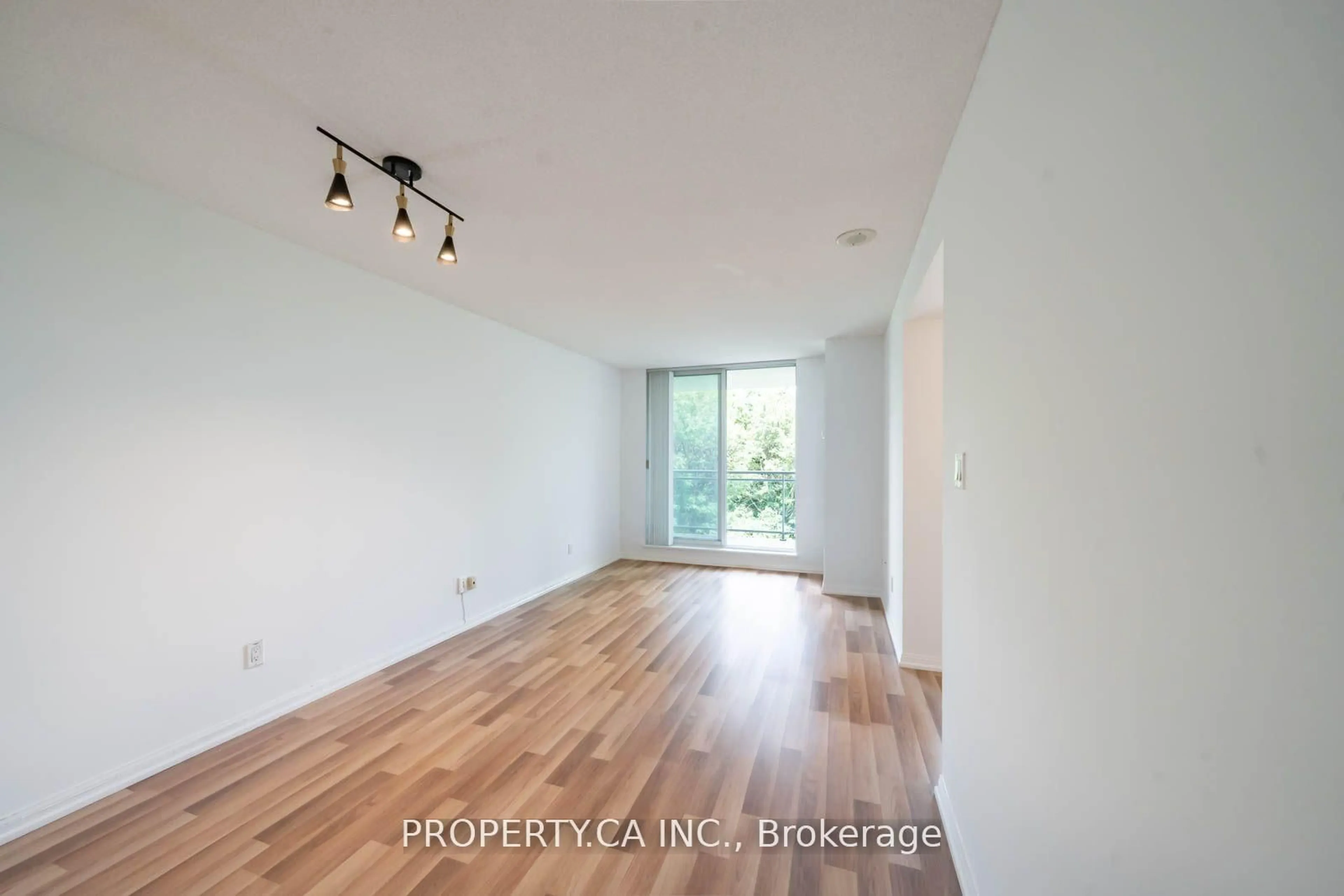 A pic of a room for 398 Eglinton Ave #603, Toronto Ontario M4P 3H8