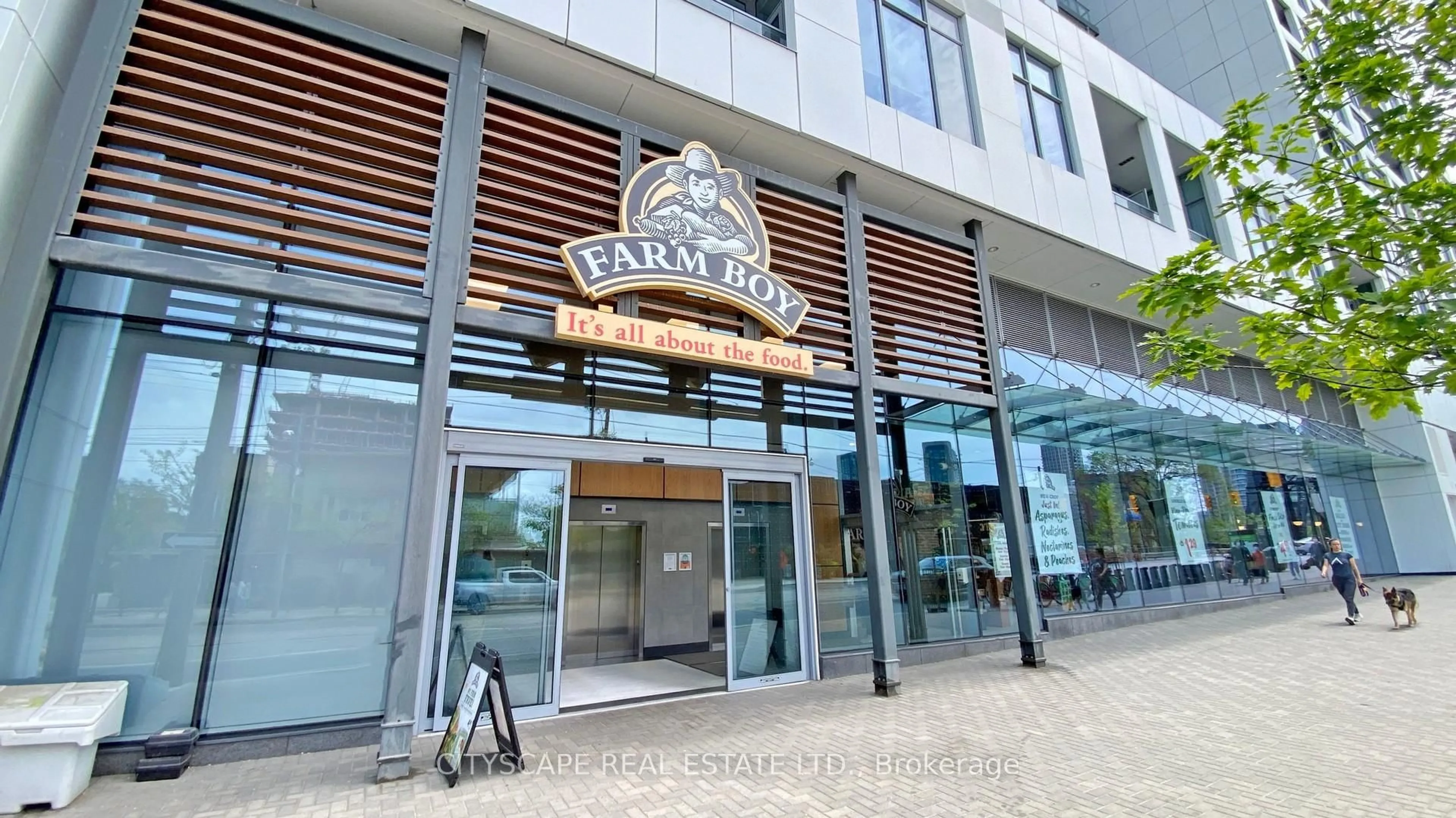 Unknown for 27 Bathurst St #703W, Toronto Ontario M5V 2P1