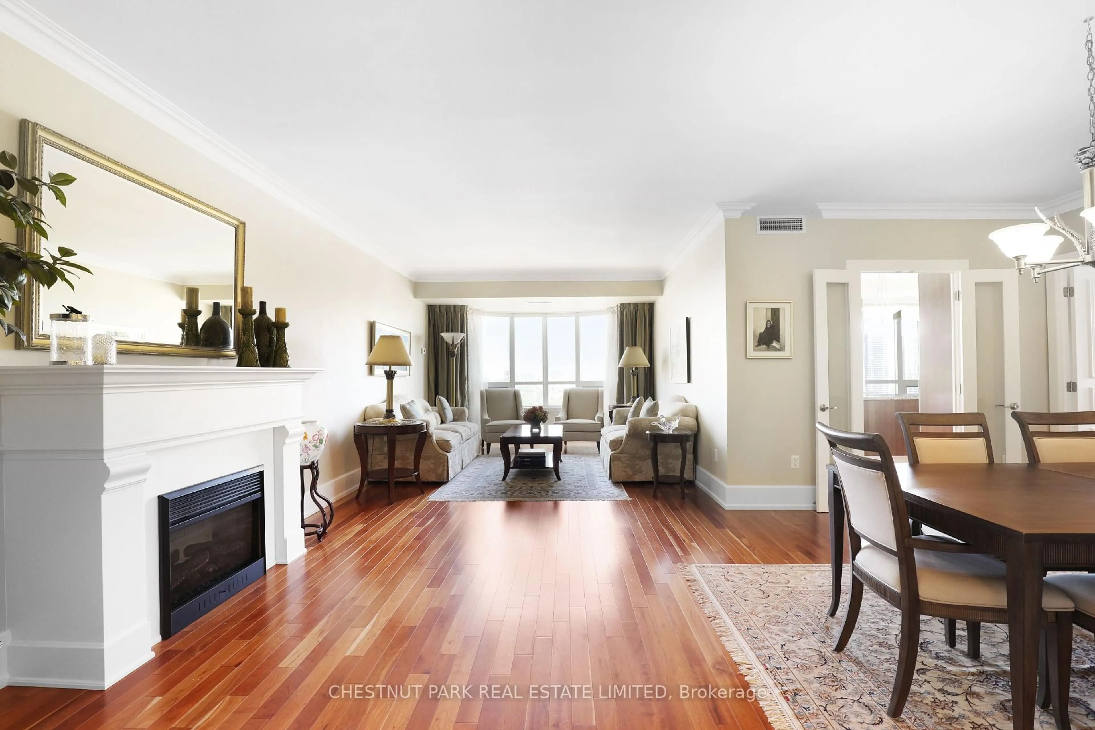 Living room with furniture, wood/laminate floor for 660 Sheppard Ave #1403, Toronto Ontario M2K 3E5