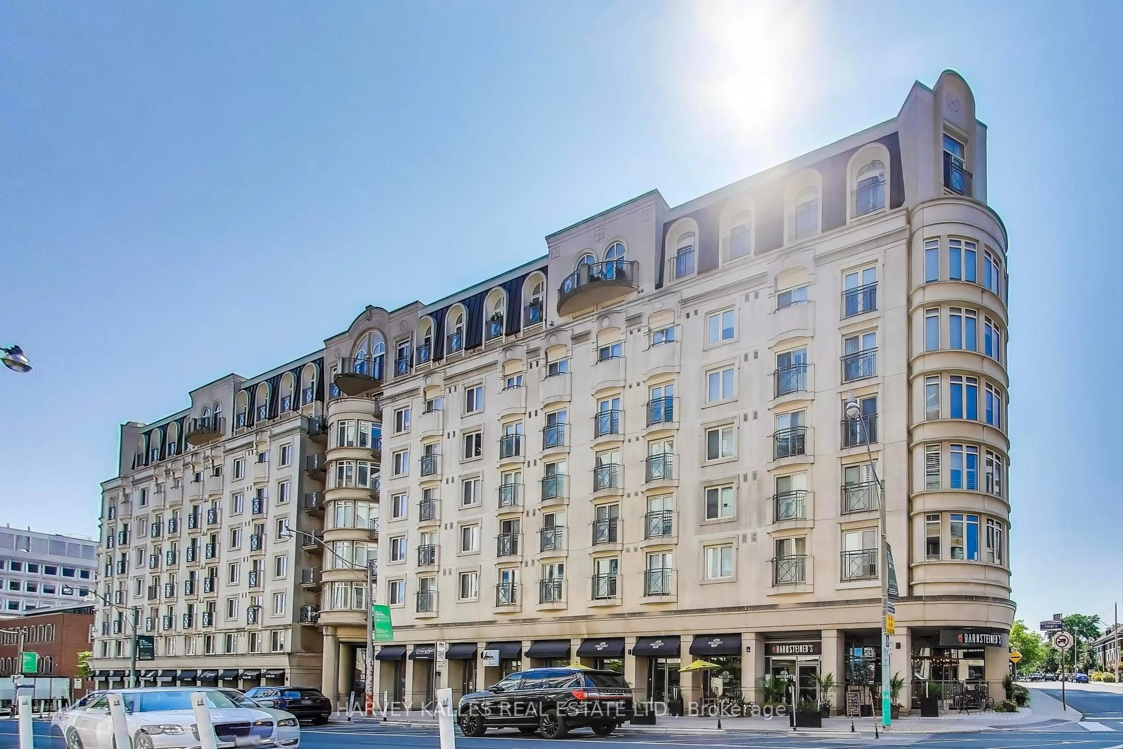 Patio, building for 1 Balmoral Ave #804, Toronto Ontario M4V 3B9